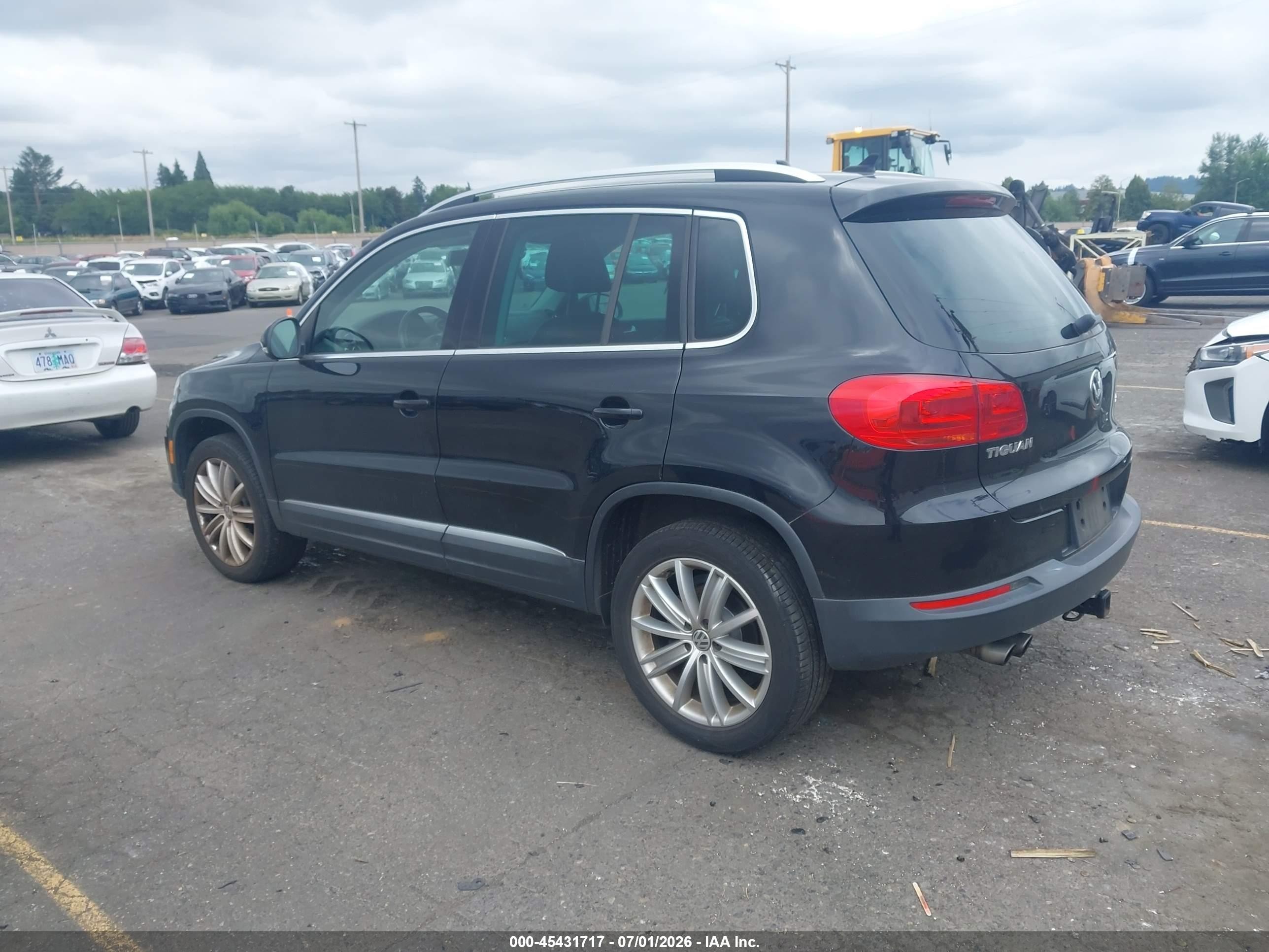 2013 Volkswagen Tiguan Se Черный vin: WVGBV3AX0DW610969