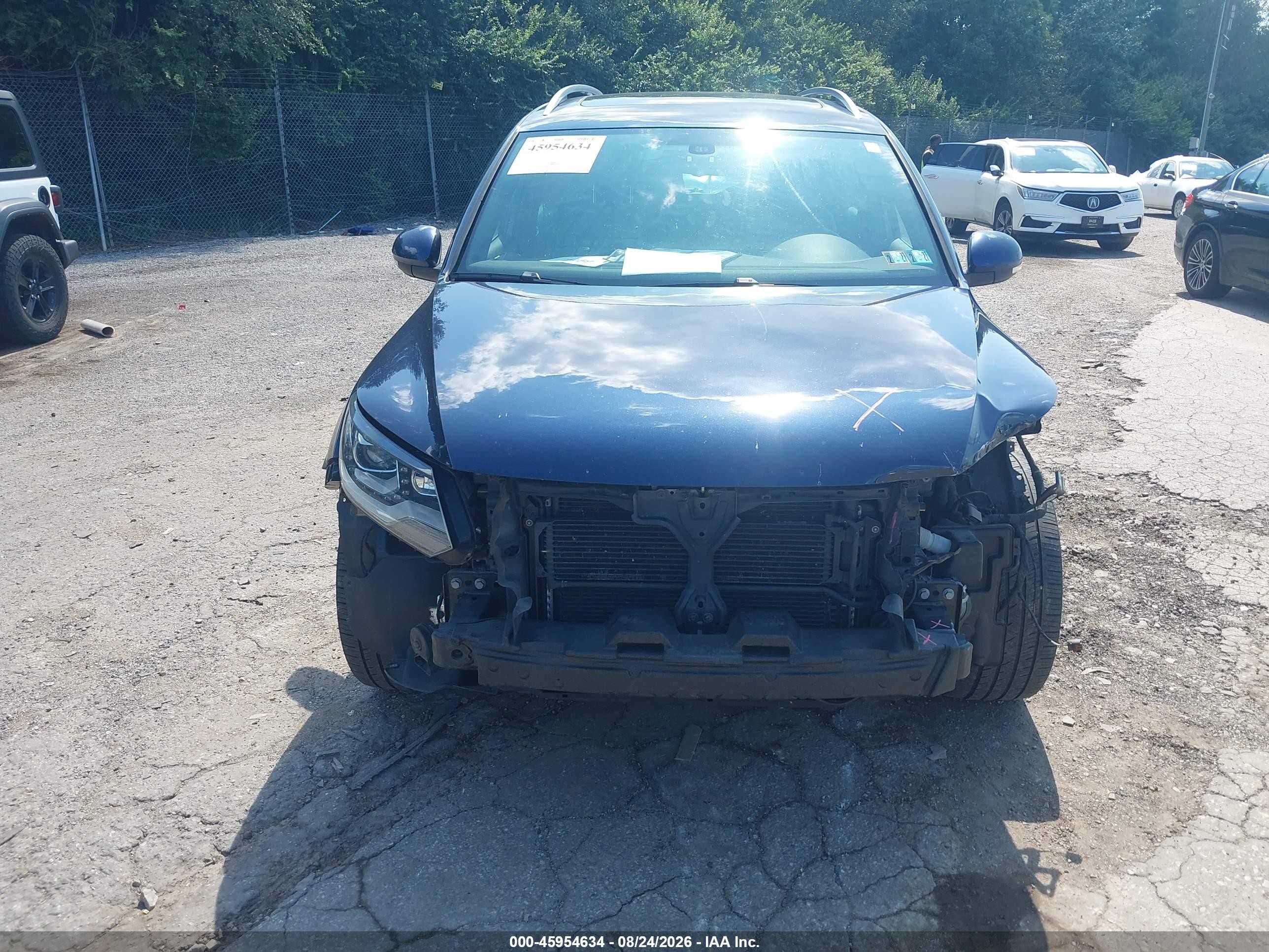 2014 Volkswagen Tiguan R-line Blue vin: WVGBV3AX0EW014472