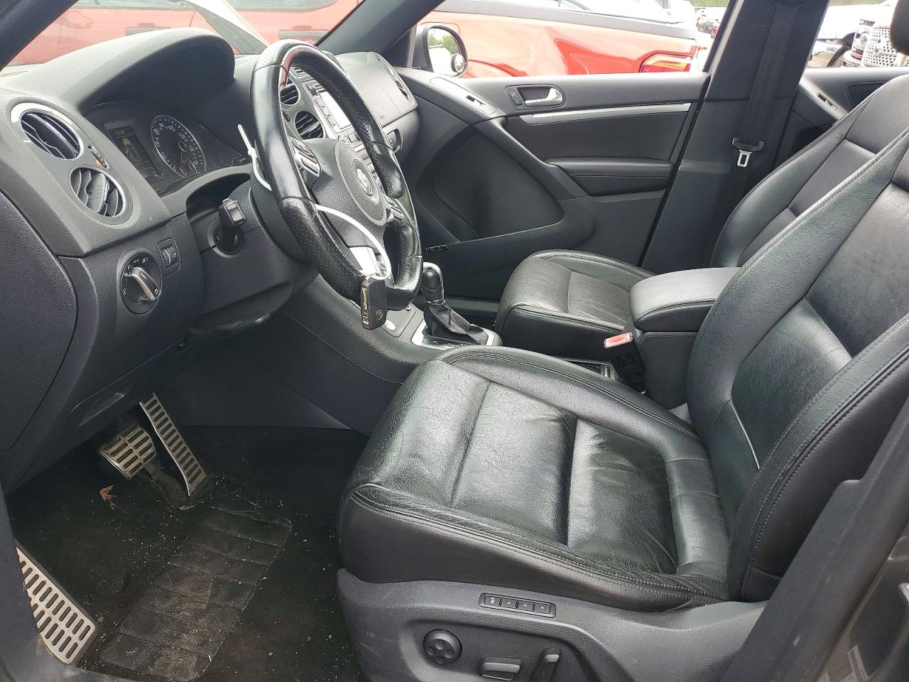 2014 Volkswagen Tiguan S Gray vin: WVGBV3AX0EW015038