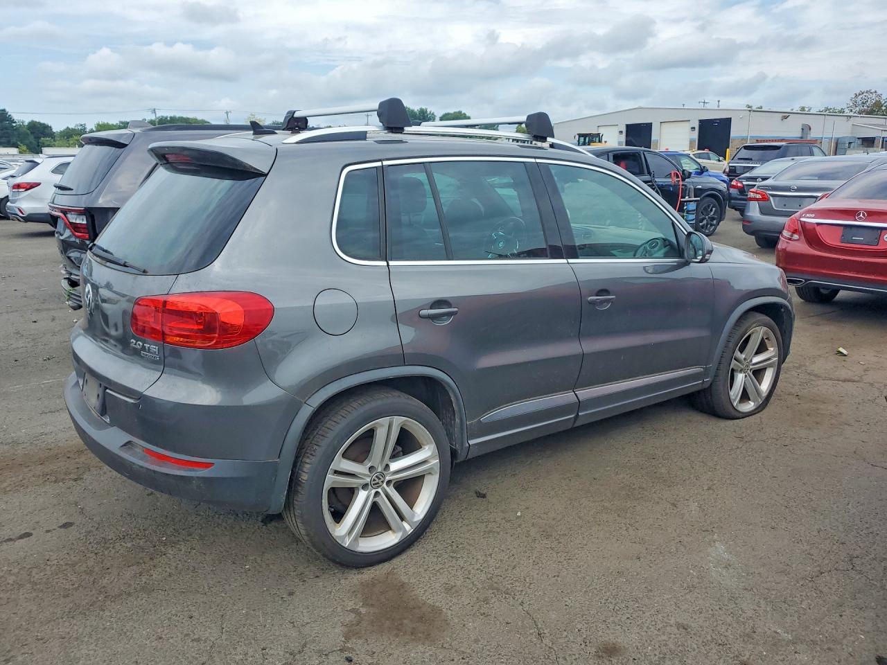 2014 Volkswagen Tiguan S Gray vin: WVGBV3AX0EW015038