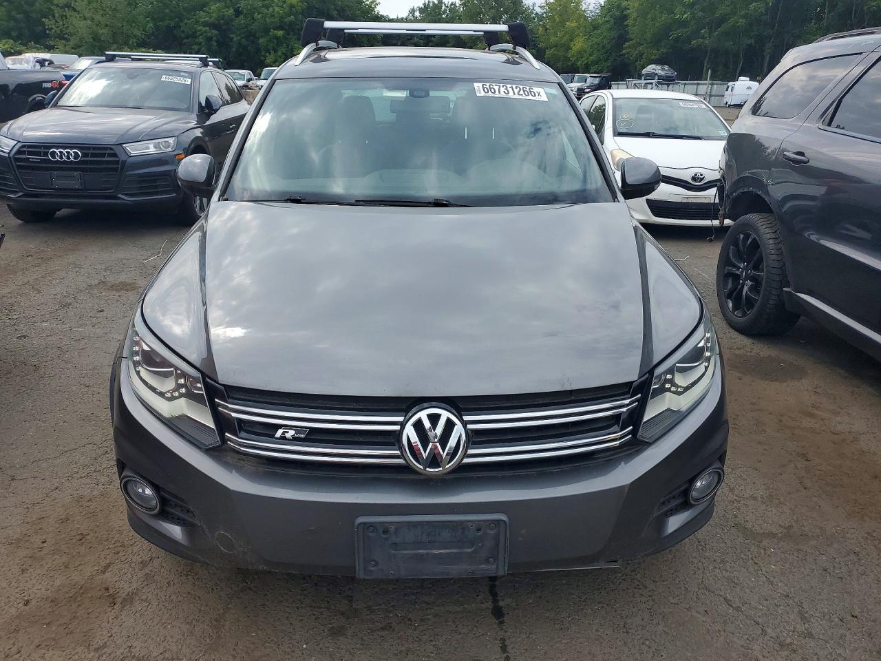2014 Volkswagen Tiguan S Gray vin: WVGBV3AX0EW015038