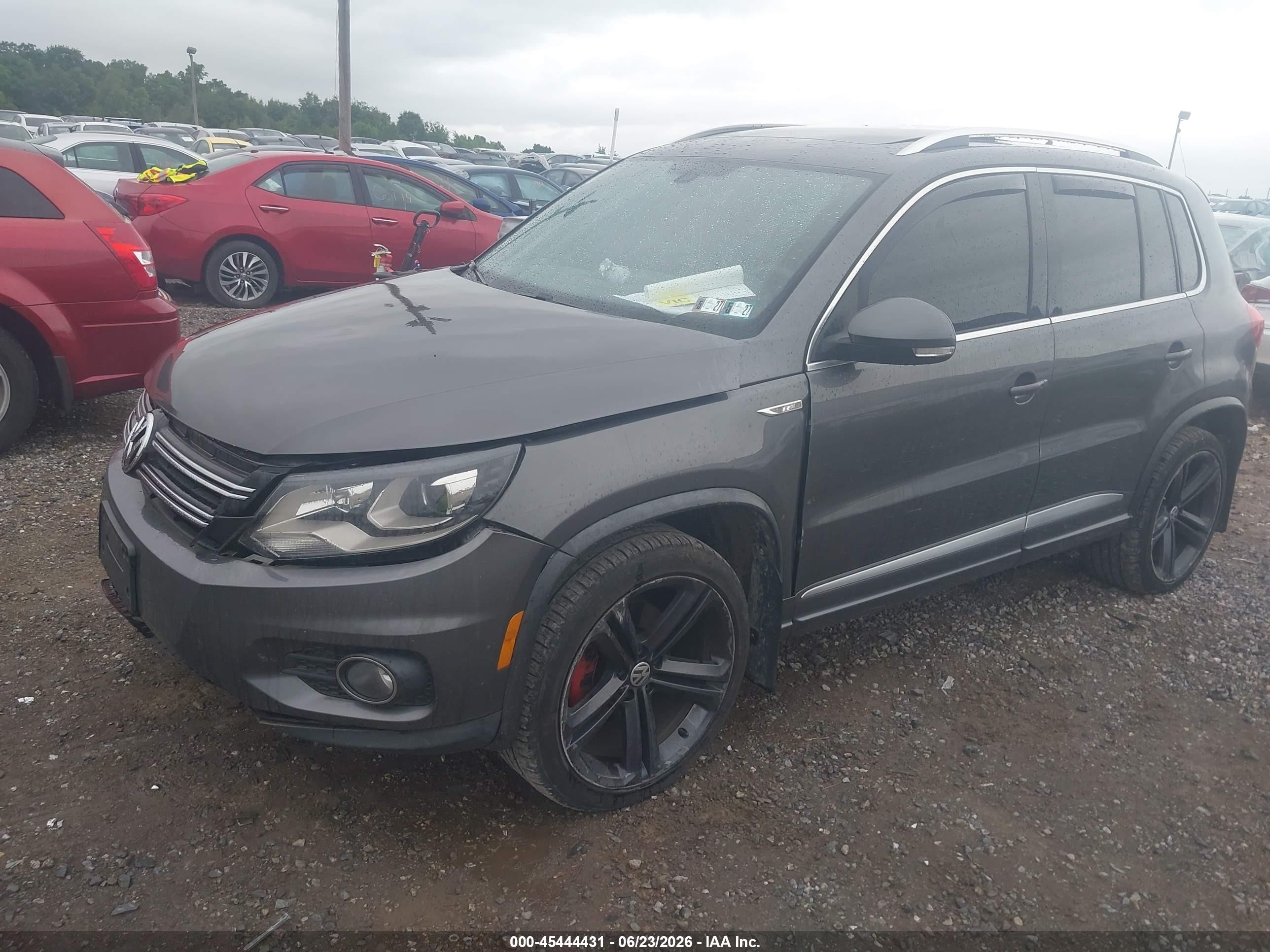2014 Volkswagen Tiguan R-line Серый vin: WVGBV3AX0EW124051
