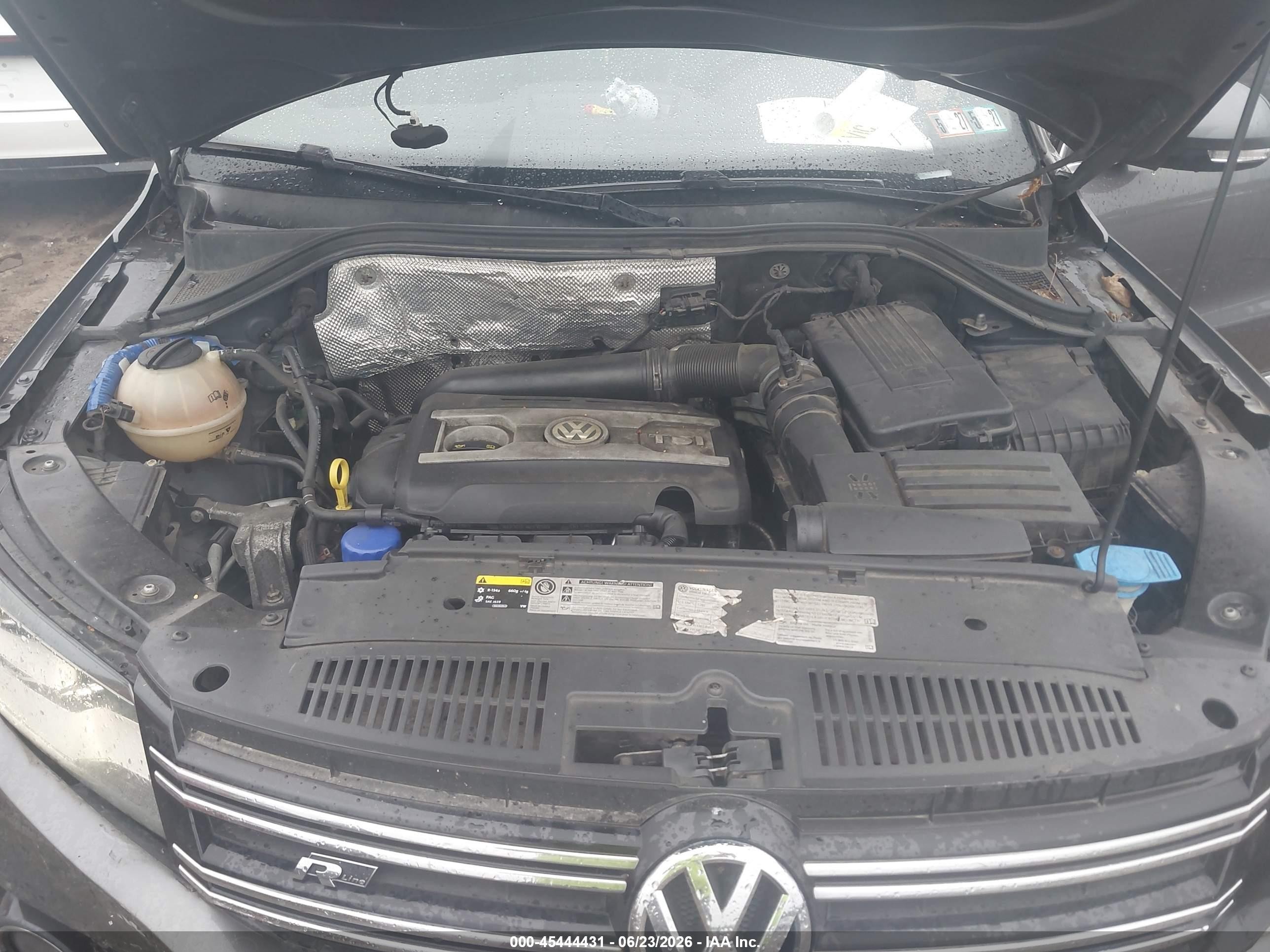 2014 Volkswagen Tiguan R-line Серый vin: WVGBV3AX0EW124051