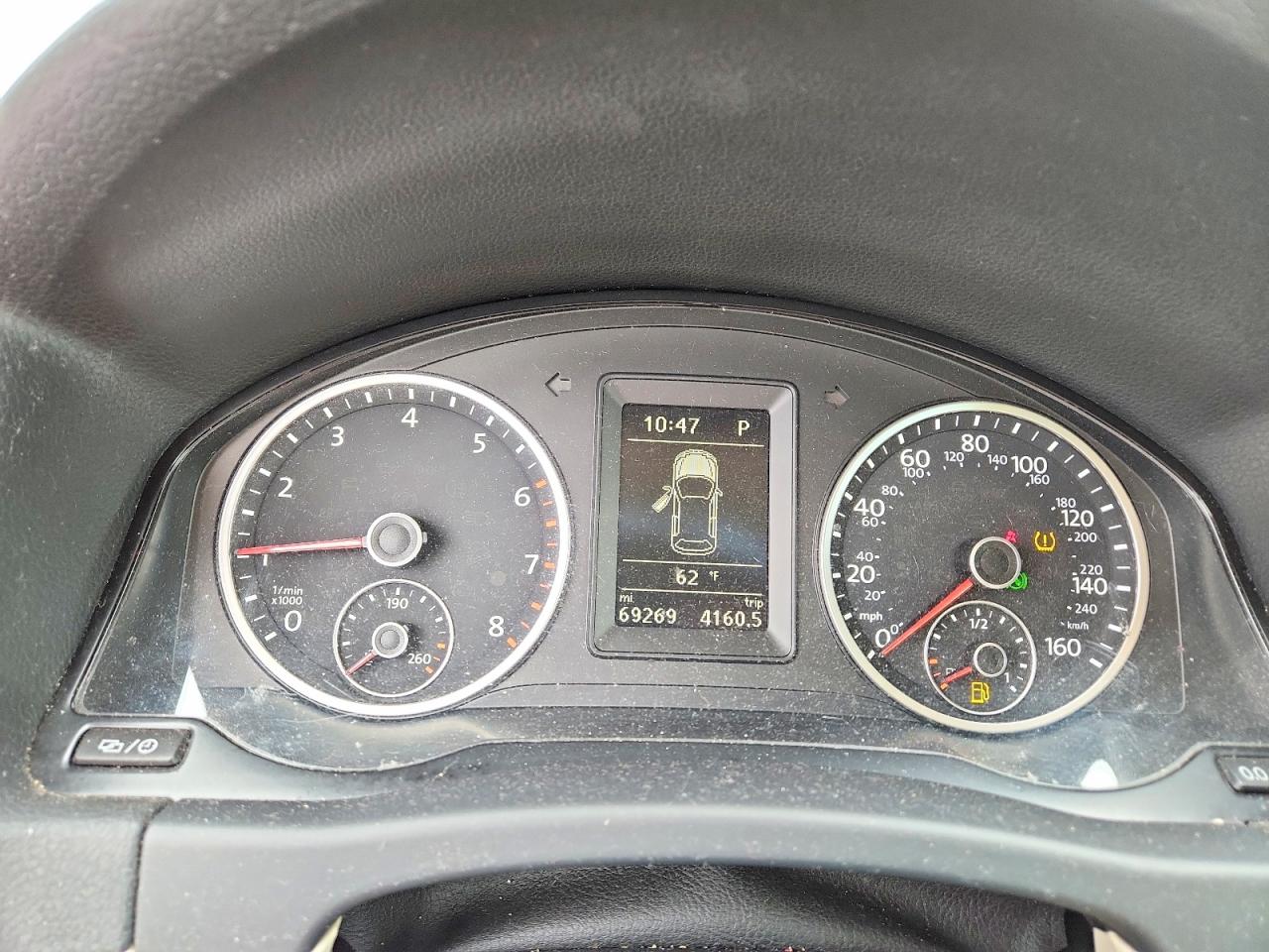 2014 Volkswagen Tiguan S White vin: WVGBV3AX0EW539435