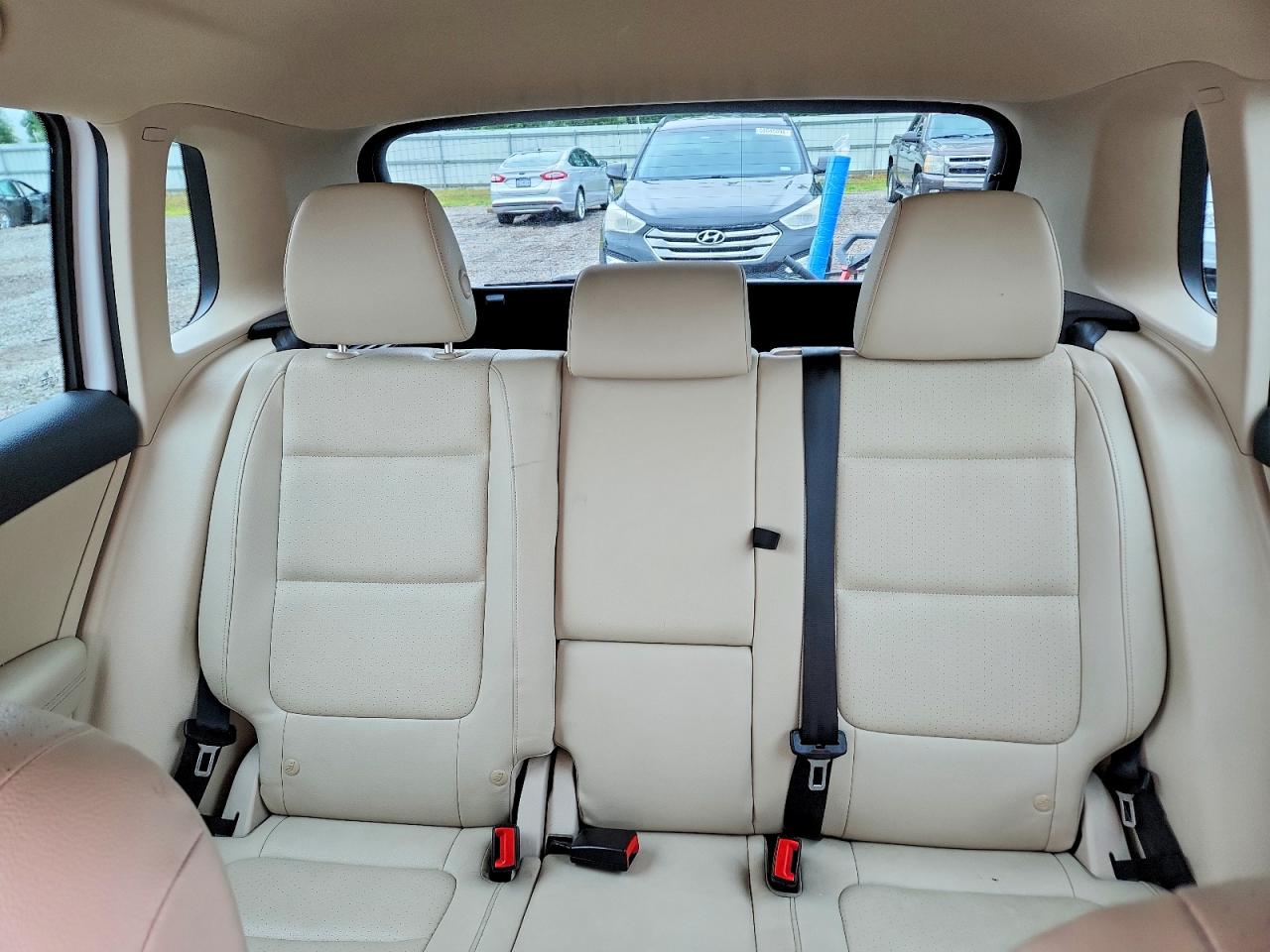 2014 Volkswagen Tiguan S White vin: WVGBV3AX0EW539435