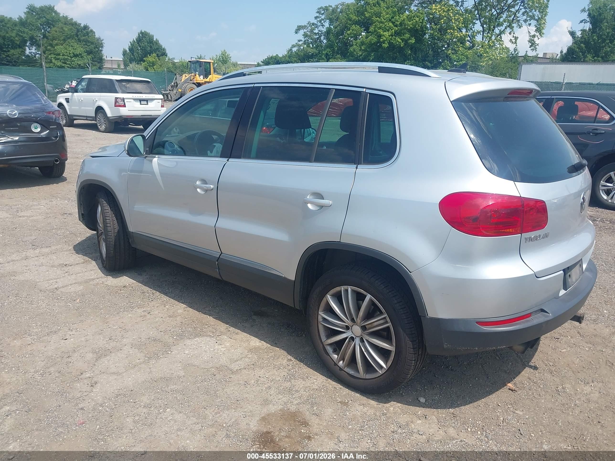 2014 Volkswagen Tiguan Se Silver vin: WVGBV3AX0EW573763