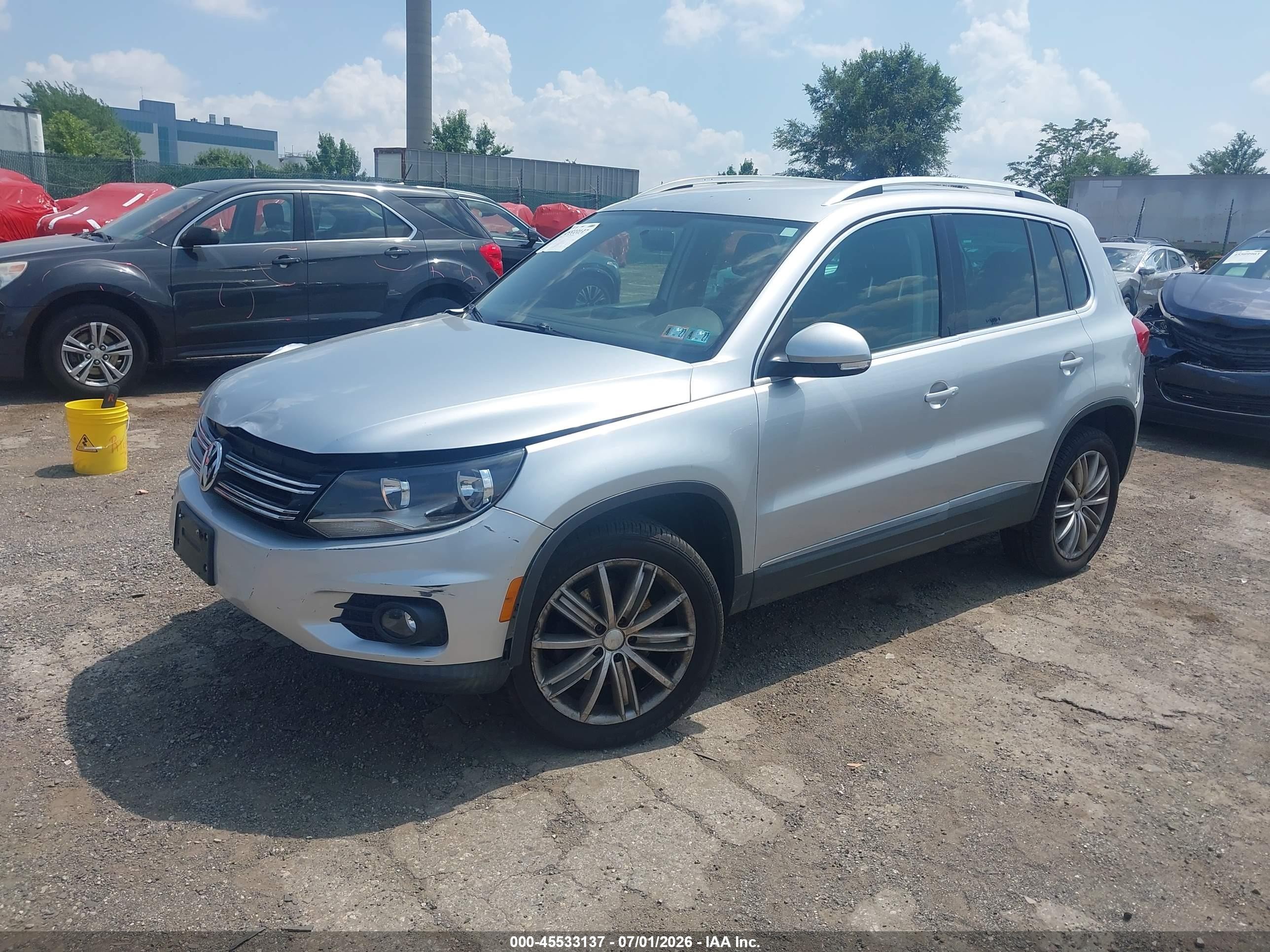 2014 Volkswagen Tiguan Se Silver vin: WVGBV3AX0EW573763