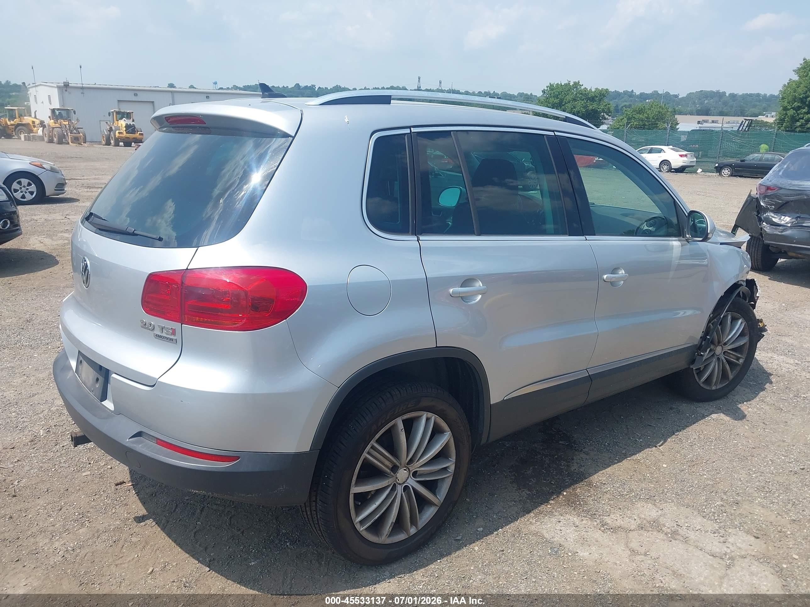 2014 Volkswagen Tiguan Se Silver vin: WVGBV3AX0EW573763