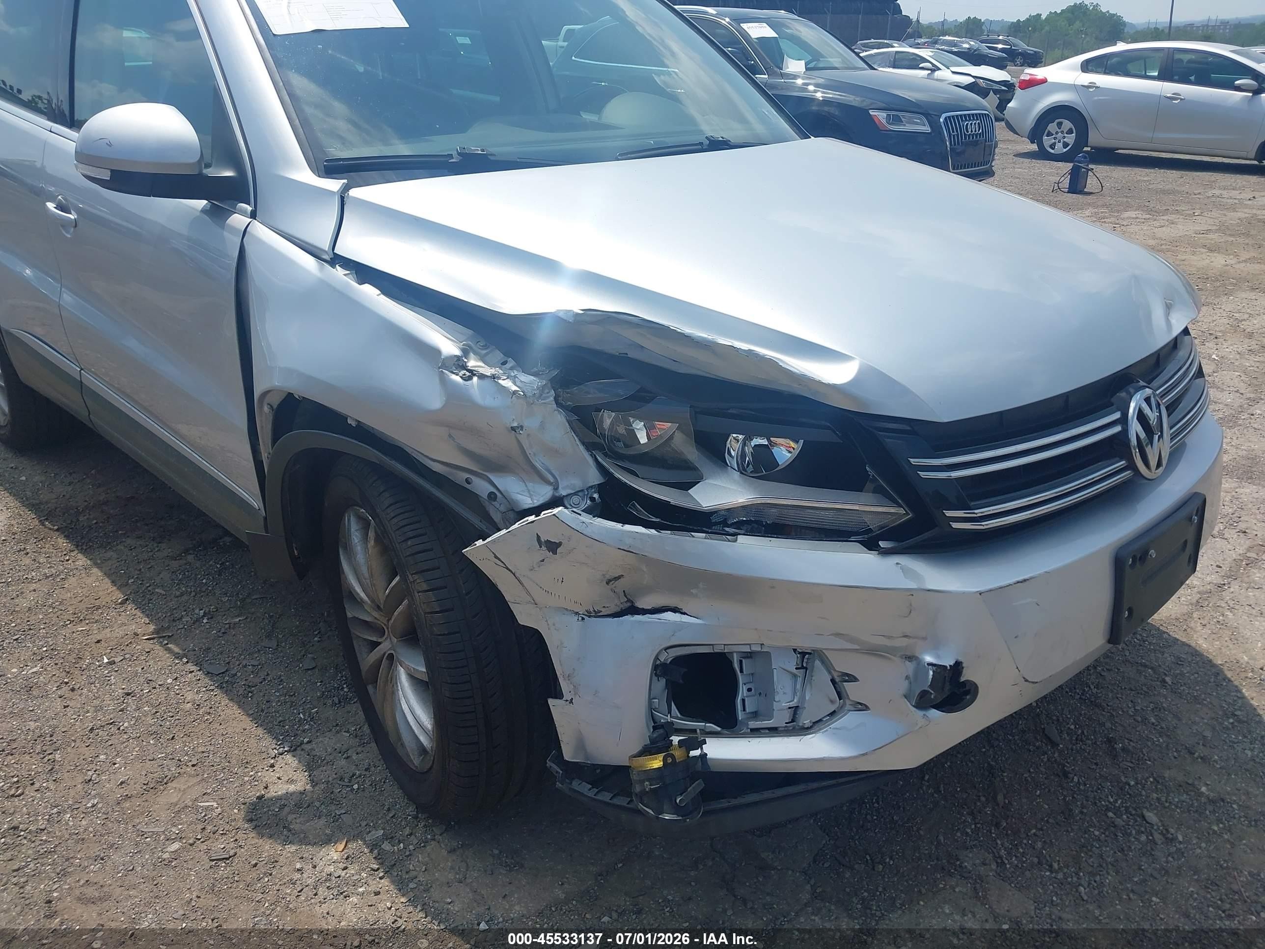 2014 Volkswagen Tiguan Se Silver vin: WVGBV3AX0EW573763