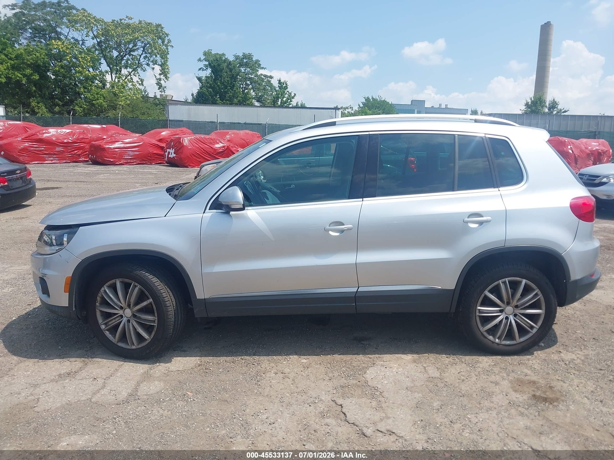 2014 Volkswagen Tiguan Se Silver vin: WVGBV3AX0EW573763