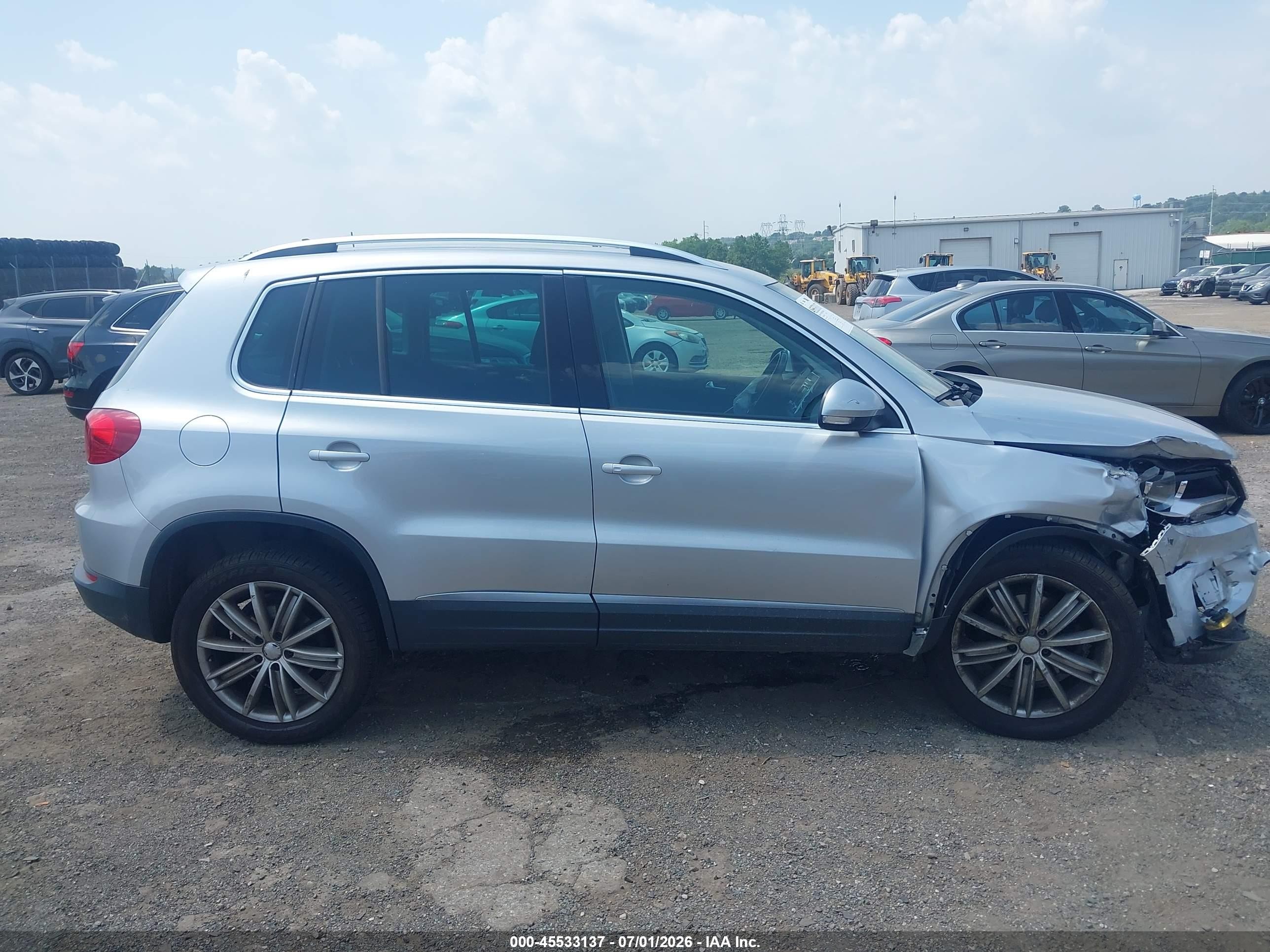 2014 Volkswagen Tiguan Se Silver vin: WVGBV3AX0EW573763