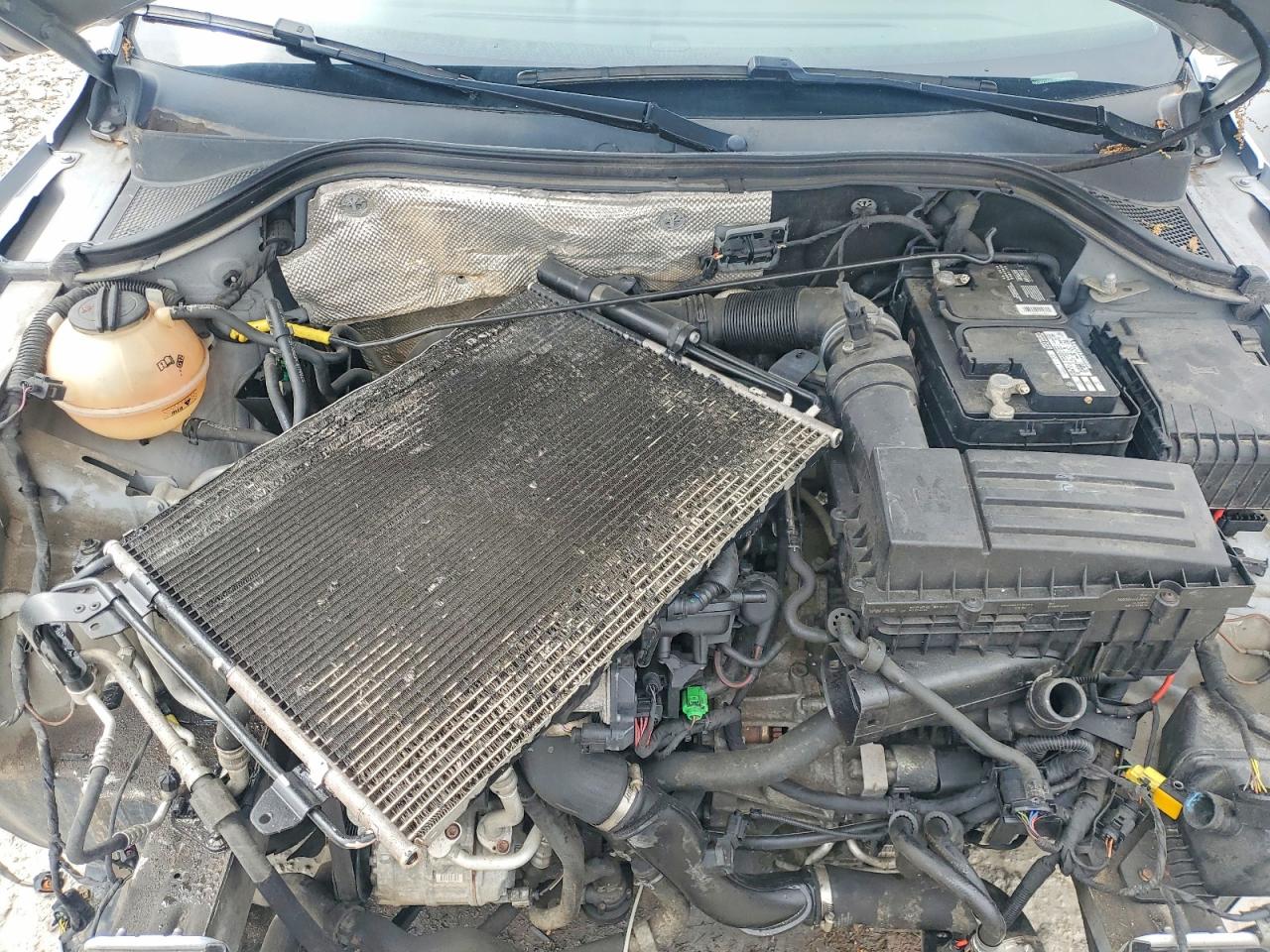2014 Volkswagen Tiguan S Silver vin: WVGBV3AX0EW580132