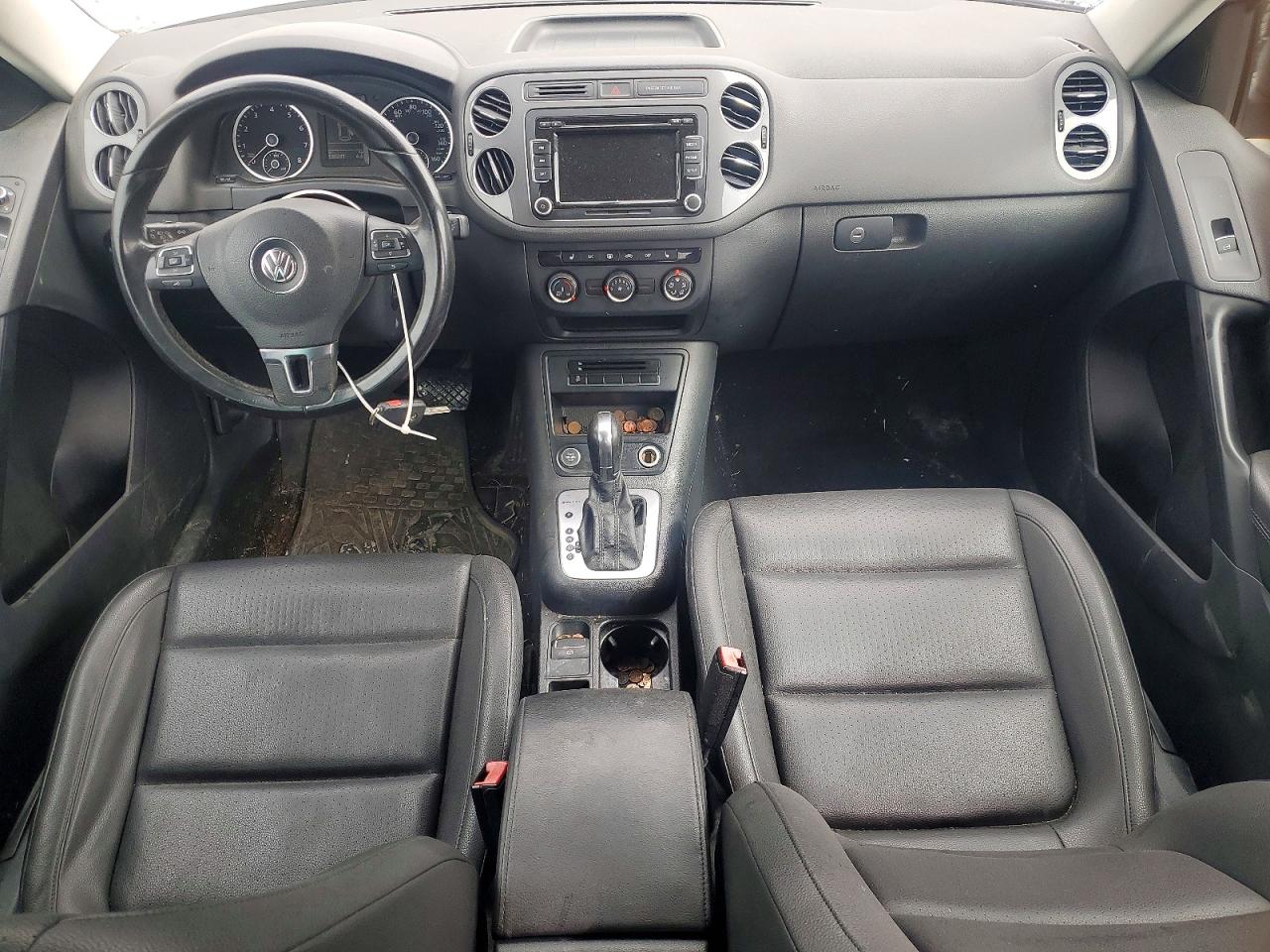 2014 Volkswagen Tiguan S Silver vin: WVGBV3AX0EW580132