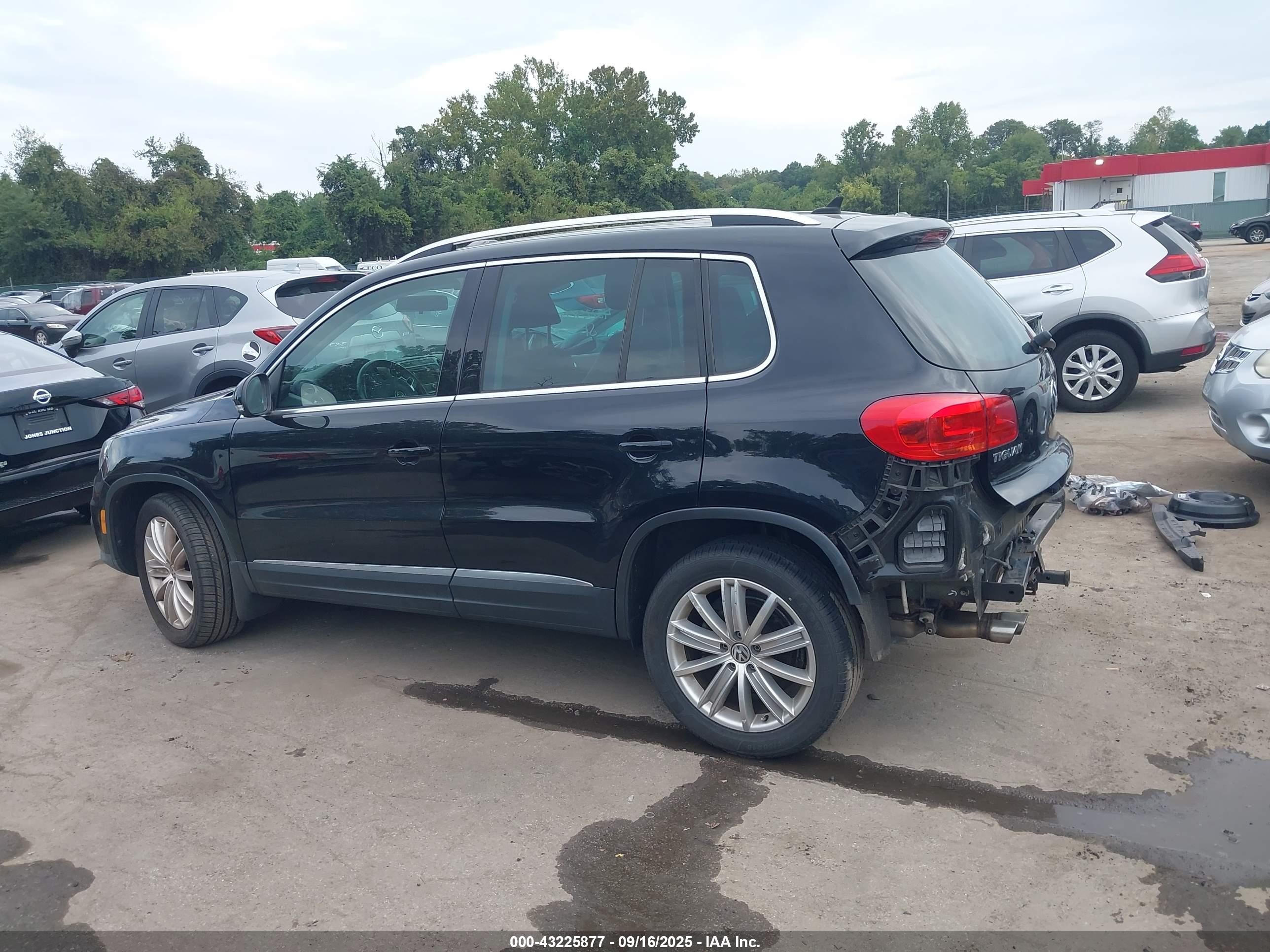 2014 Volkswagen Tiguan Sel Black vin: WVGBV3AX0EW601416