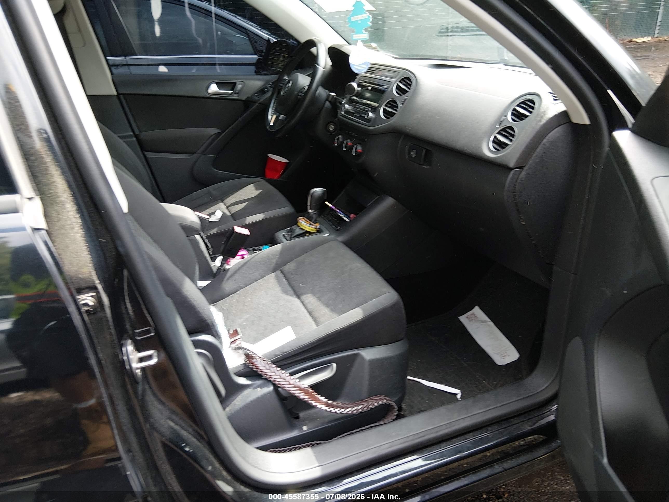 2014 Volkswagen Tiguan S Black vin: WVGBV3AX0EW614957