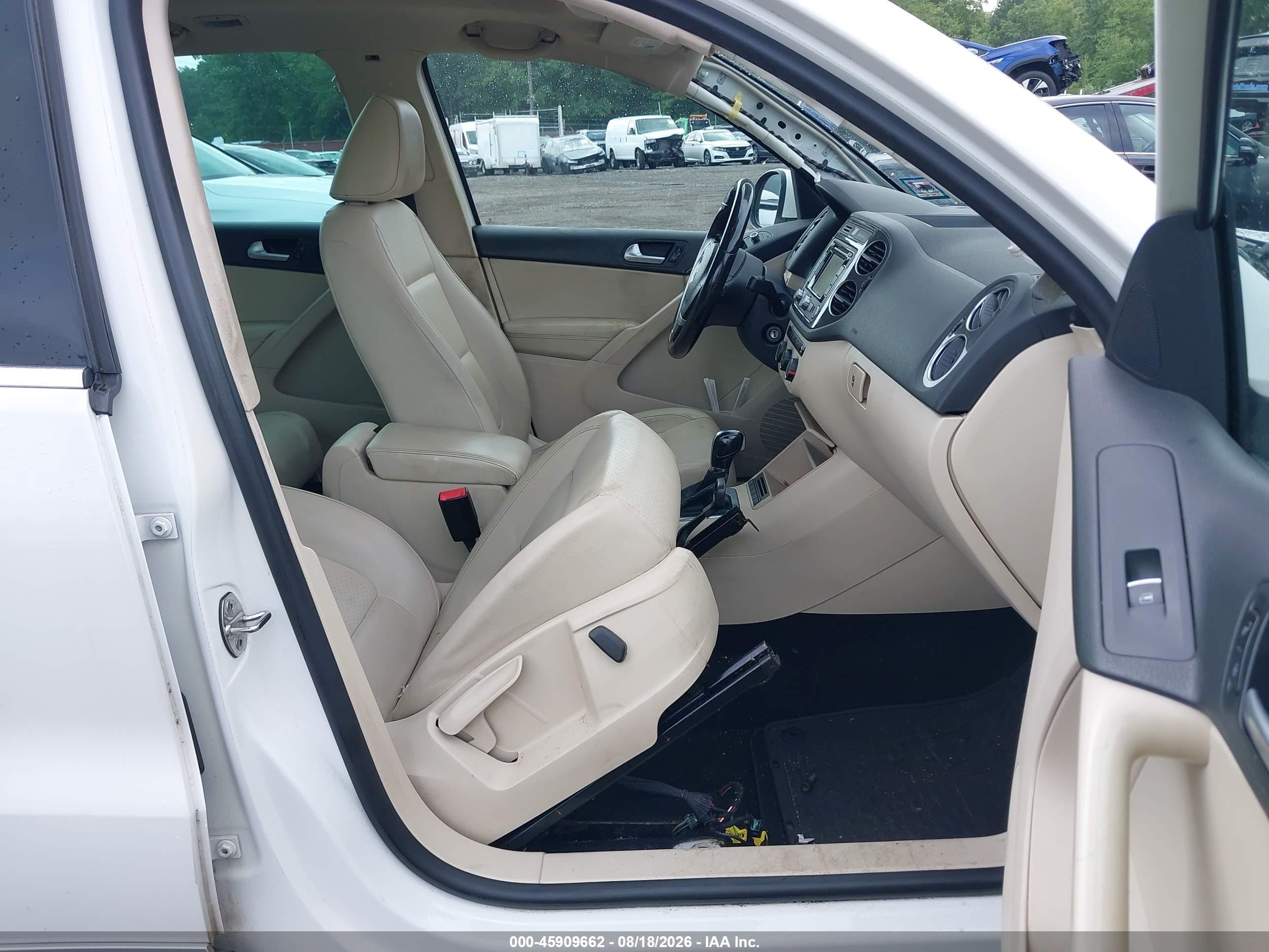 2013 Volkswagen Tiguan Se White vin: WVGBV3AX1DW056311