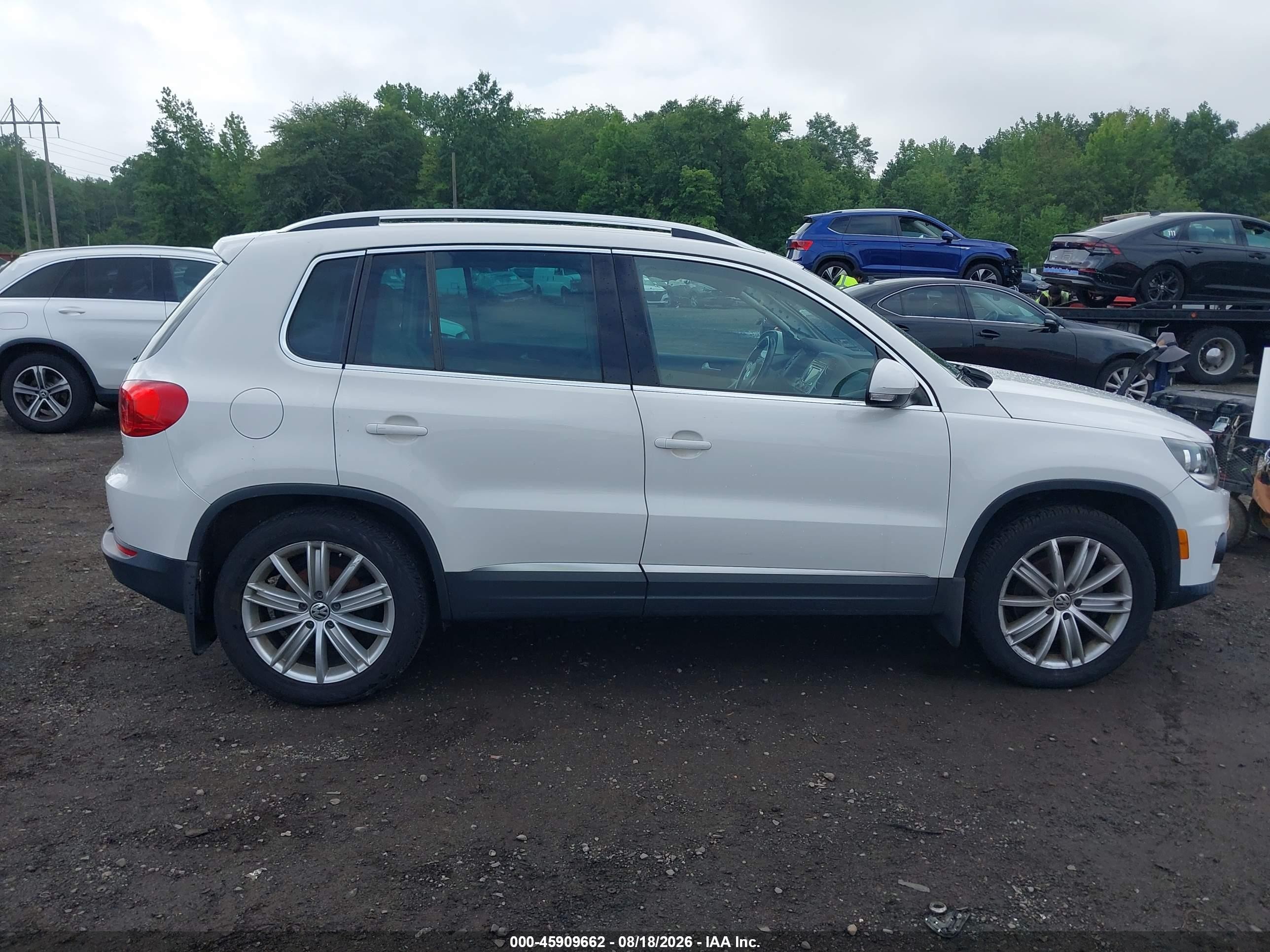 2013 Volkswagen Tiguan Se White vin: WVGBV3AX1DW056311