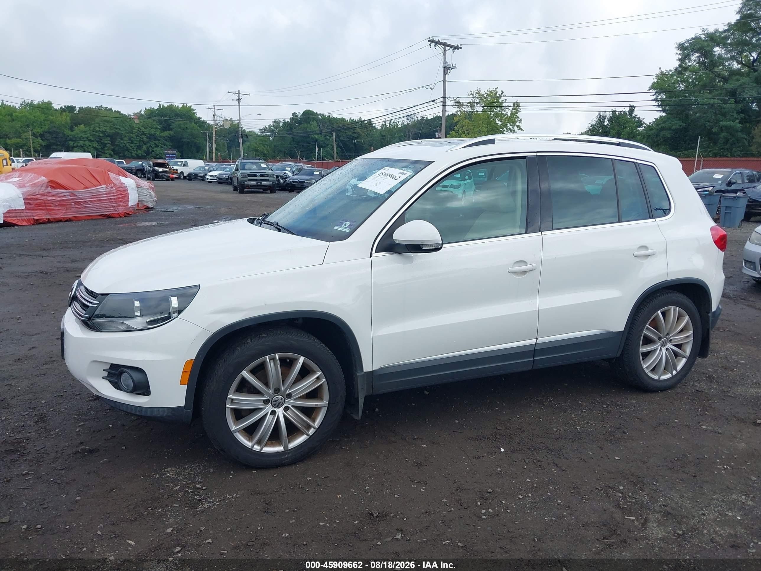 2013 Volkswagen Tiguan Se White vin: WVGBV3AX1DW056311