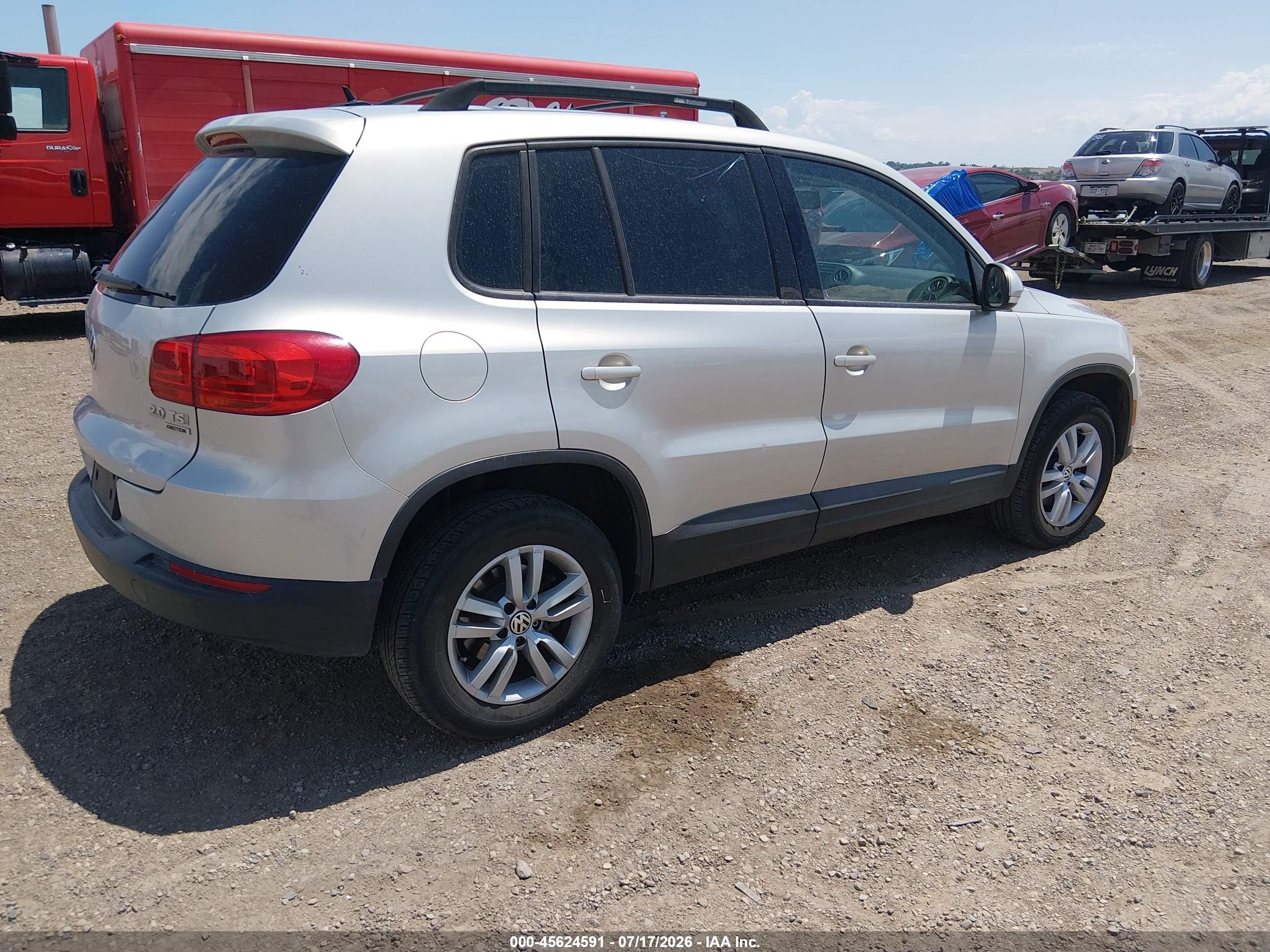 2013 Volkswagen Tiguan S Silver vin: WVGBV3AX1DW569736