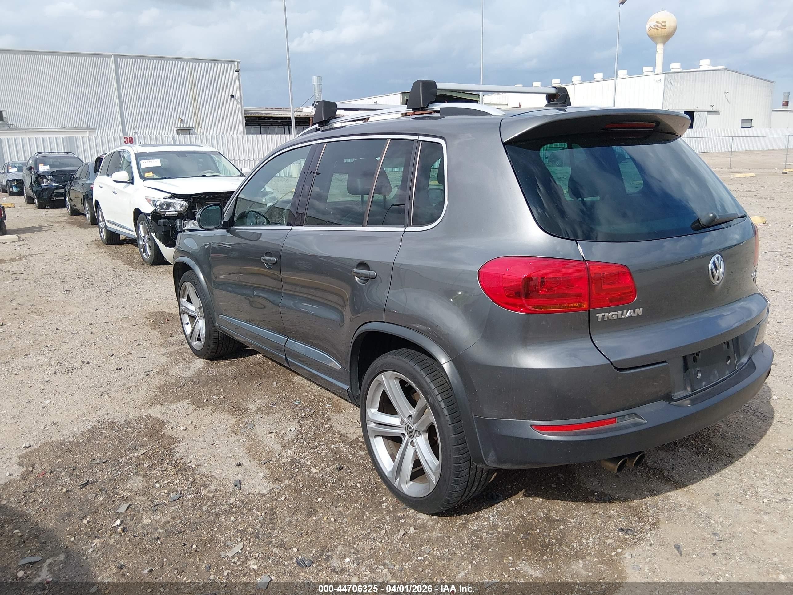 2014 Volkswagen Tiguan R-line Gray vin: WVGBV3AX1EW010480
