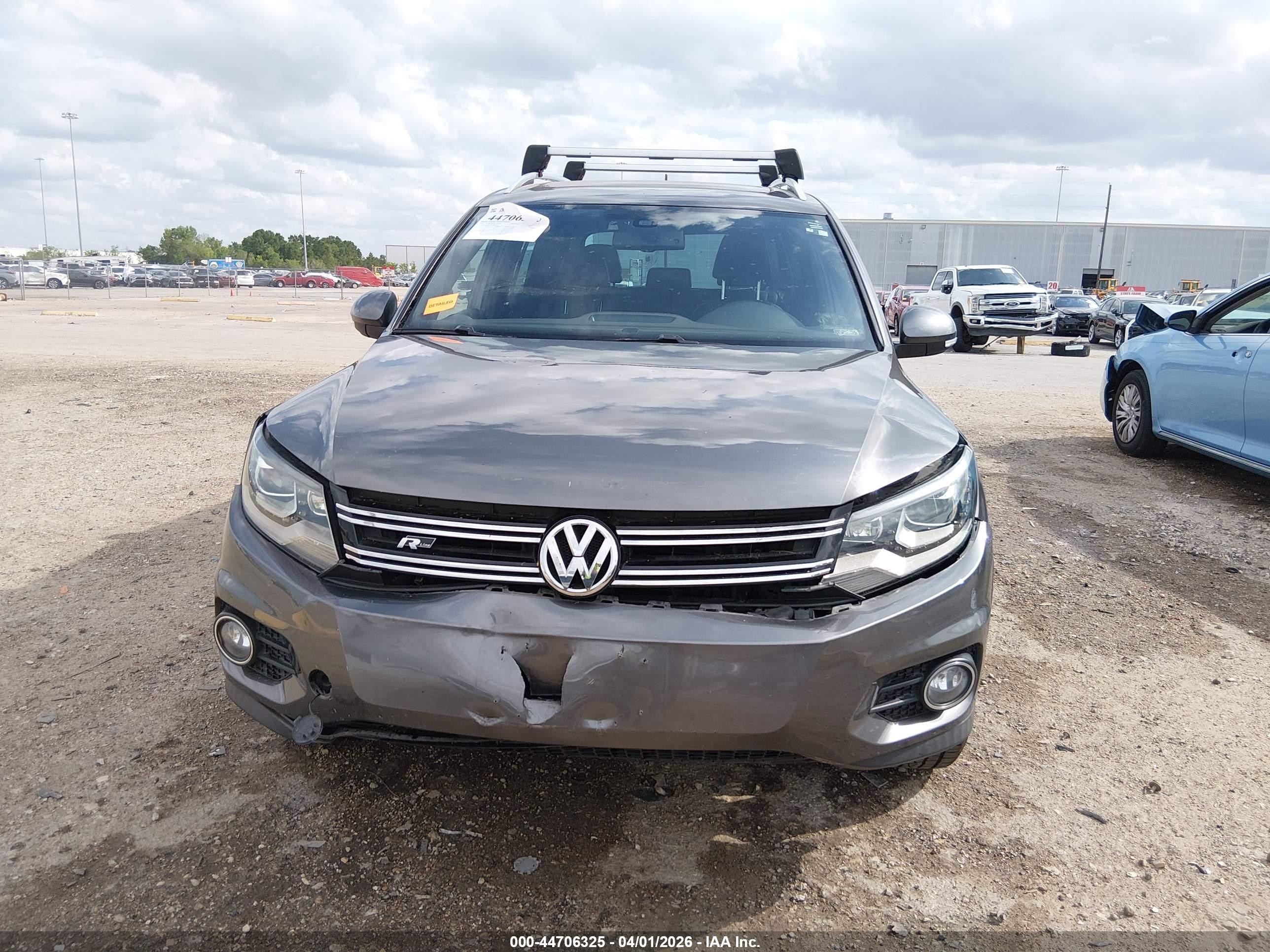 2014 Volkswagen Tiguan R-line Gray vin: WVGBV3AX1EW010480