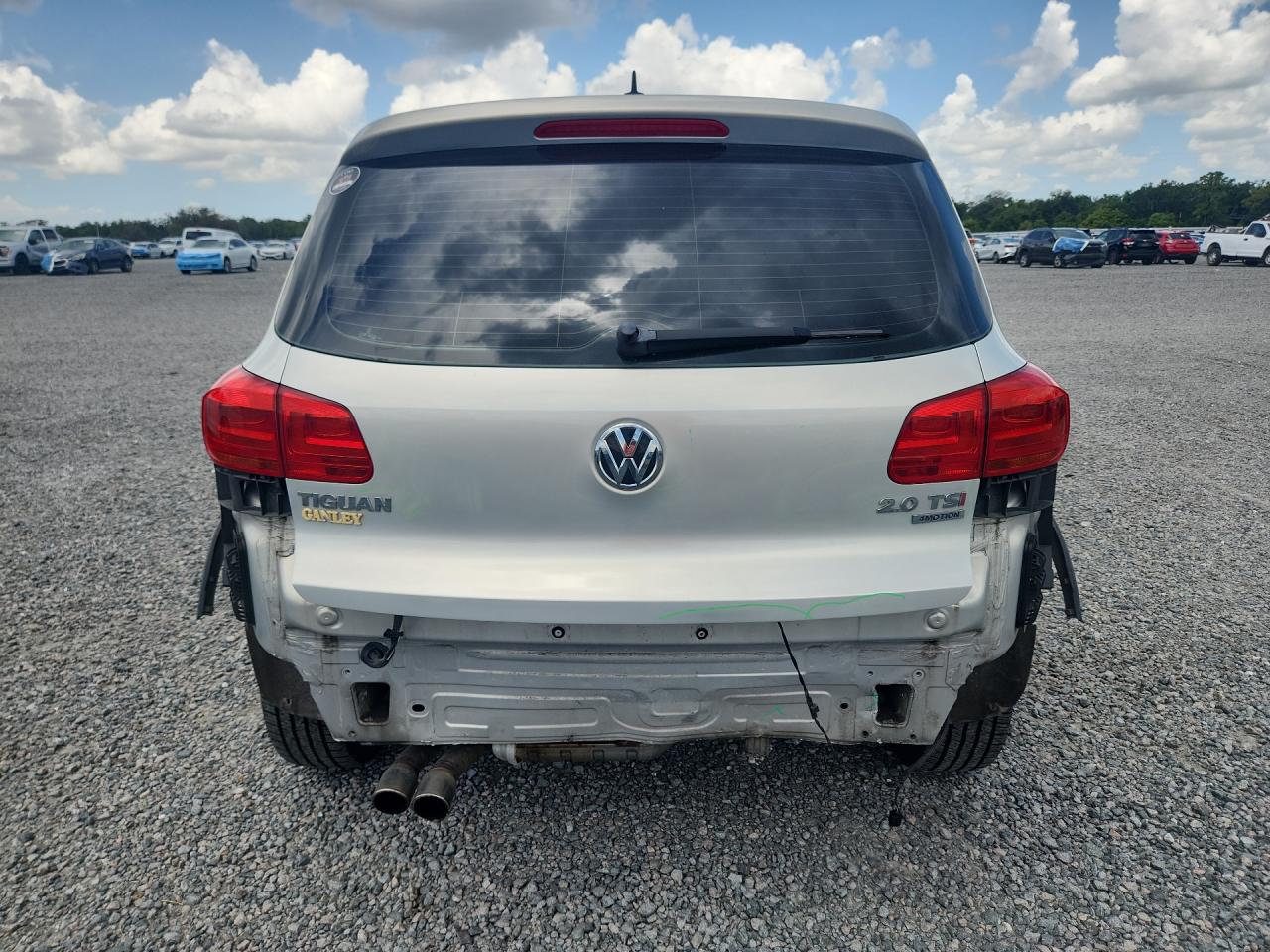 2014 Volkswagen Tiguan S Silver vin: WVGBV3AX1EW527598