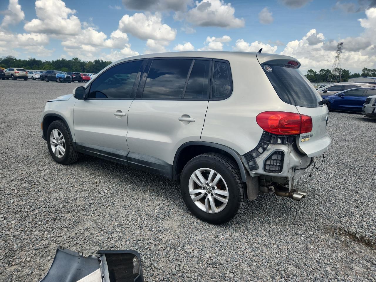 2014 Volkswagen Tiguan S Silver vin: WVGBV3AX1EW527598