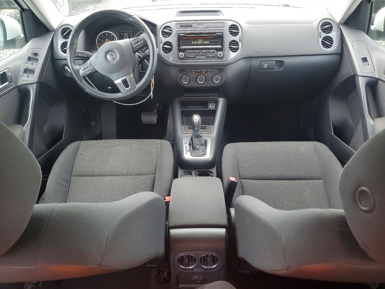 2014 Volkswagen Tiguan S White vin: WVGBV3AX1EW564957