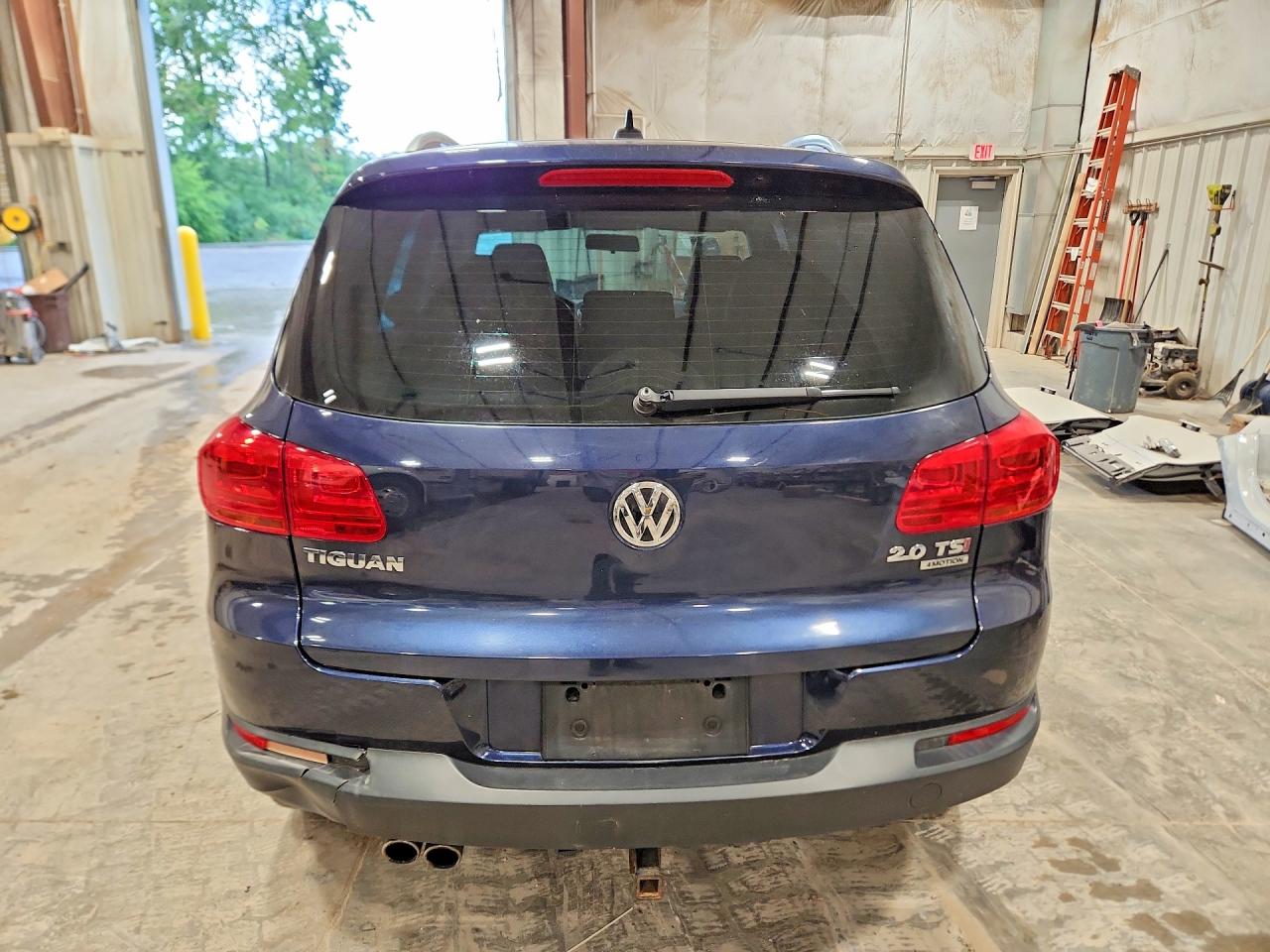 2014 Volkswagen Tiguan S Blue vin: WVGBV3AX1EW598333