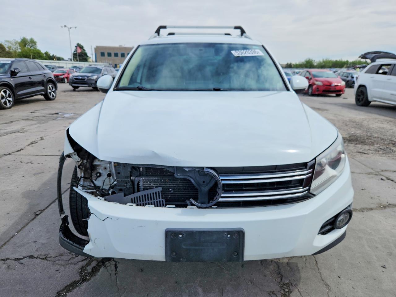 2014 Volkswagen Tiguan S White vin: WVGBV3AX1EW624137