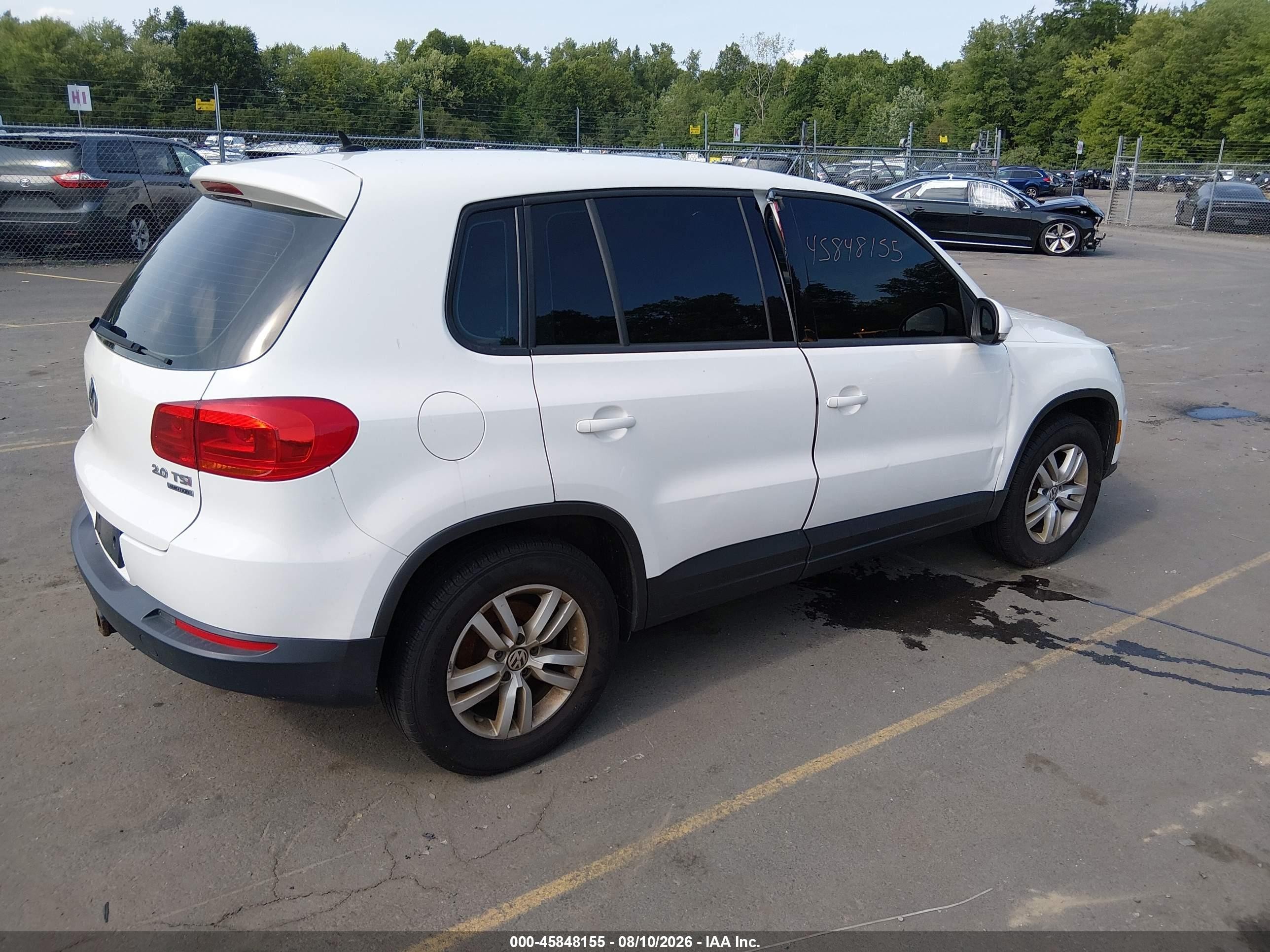 2013 Volkswagen Tiguan S Белый vin: WVGBV3AX2DW068614