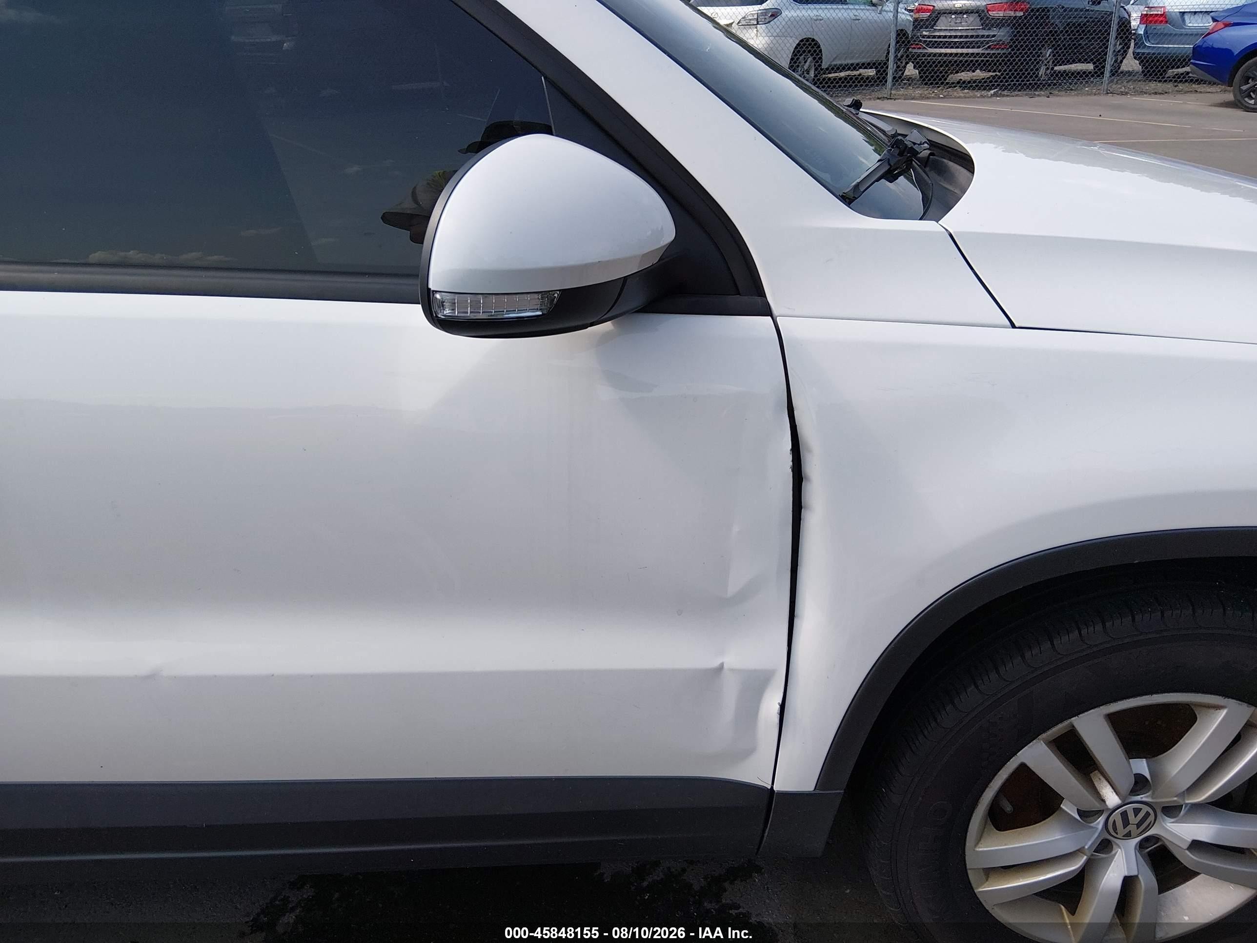 2013 Volkswagen Tiguan S Белый vin: WVGBV3AX2DW068614