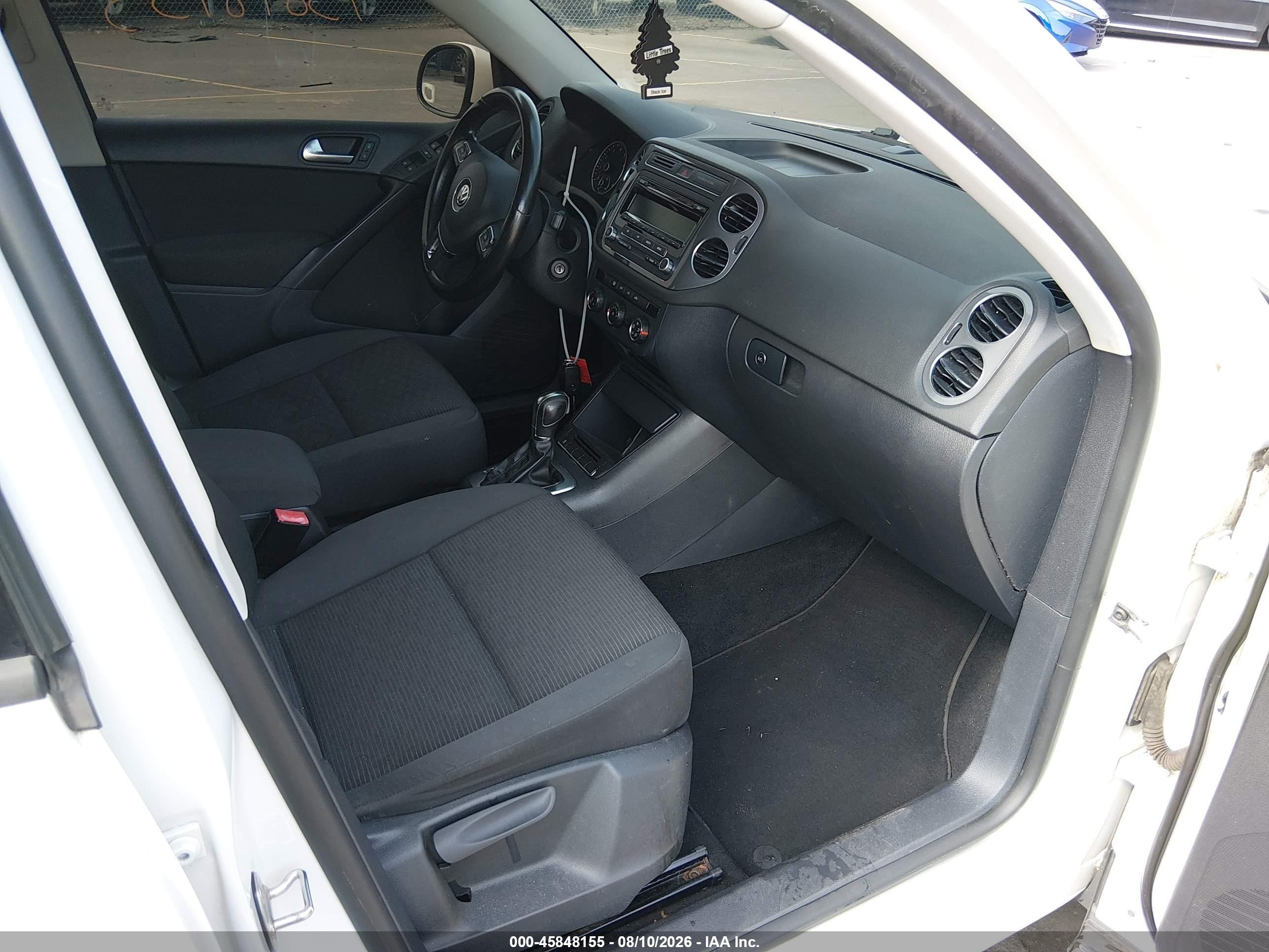 2013 Volkswagen Tiguan S Белый vin: WVGBV3AX2DW068614