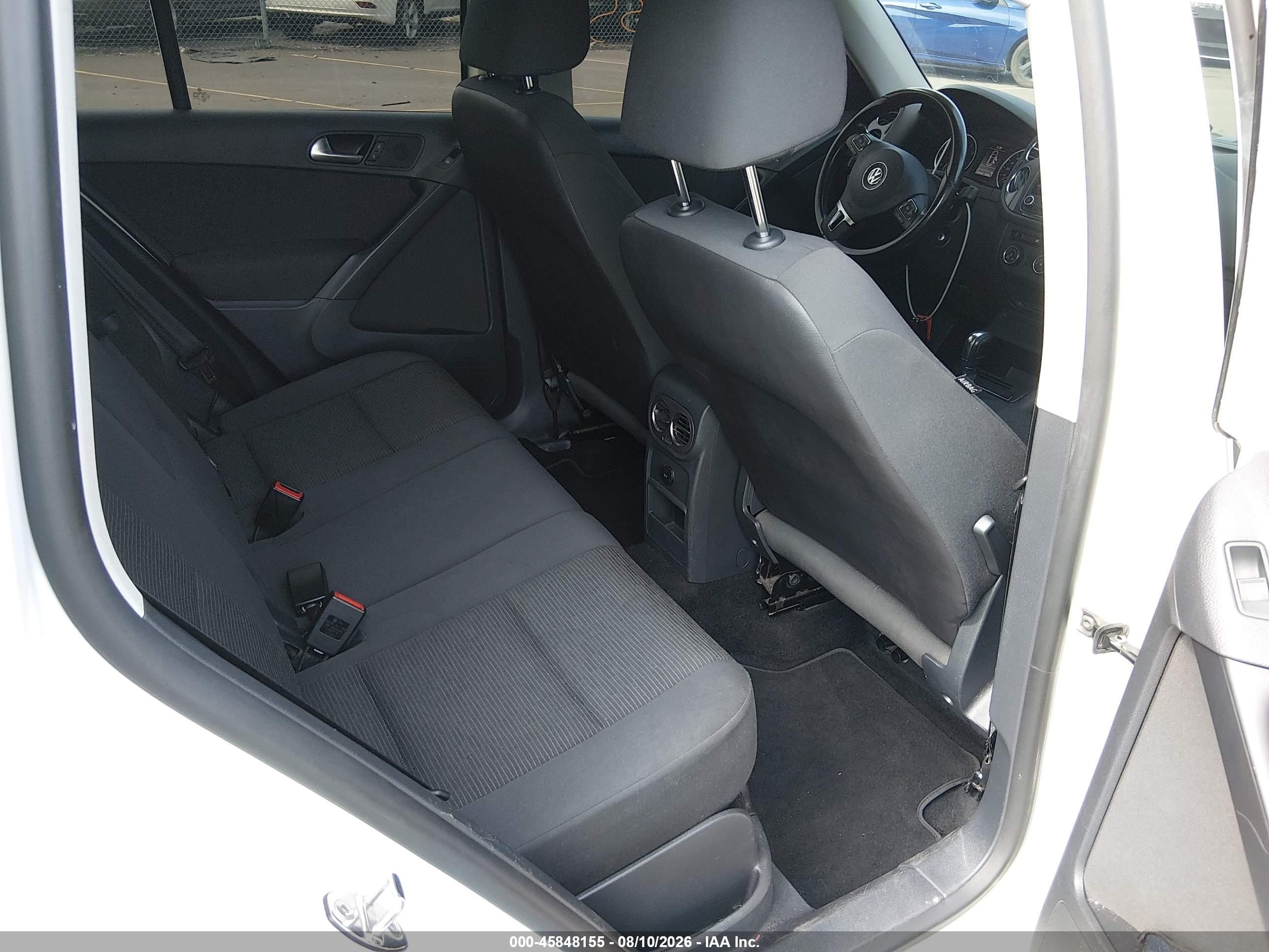 2013 Volkswagen Tiguan S Белый vin: WVGBV3AX2DW068614