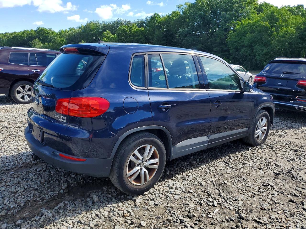 2013 Volkswagen Tiguan Blue vin: WVGBV3AX2DW072226