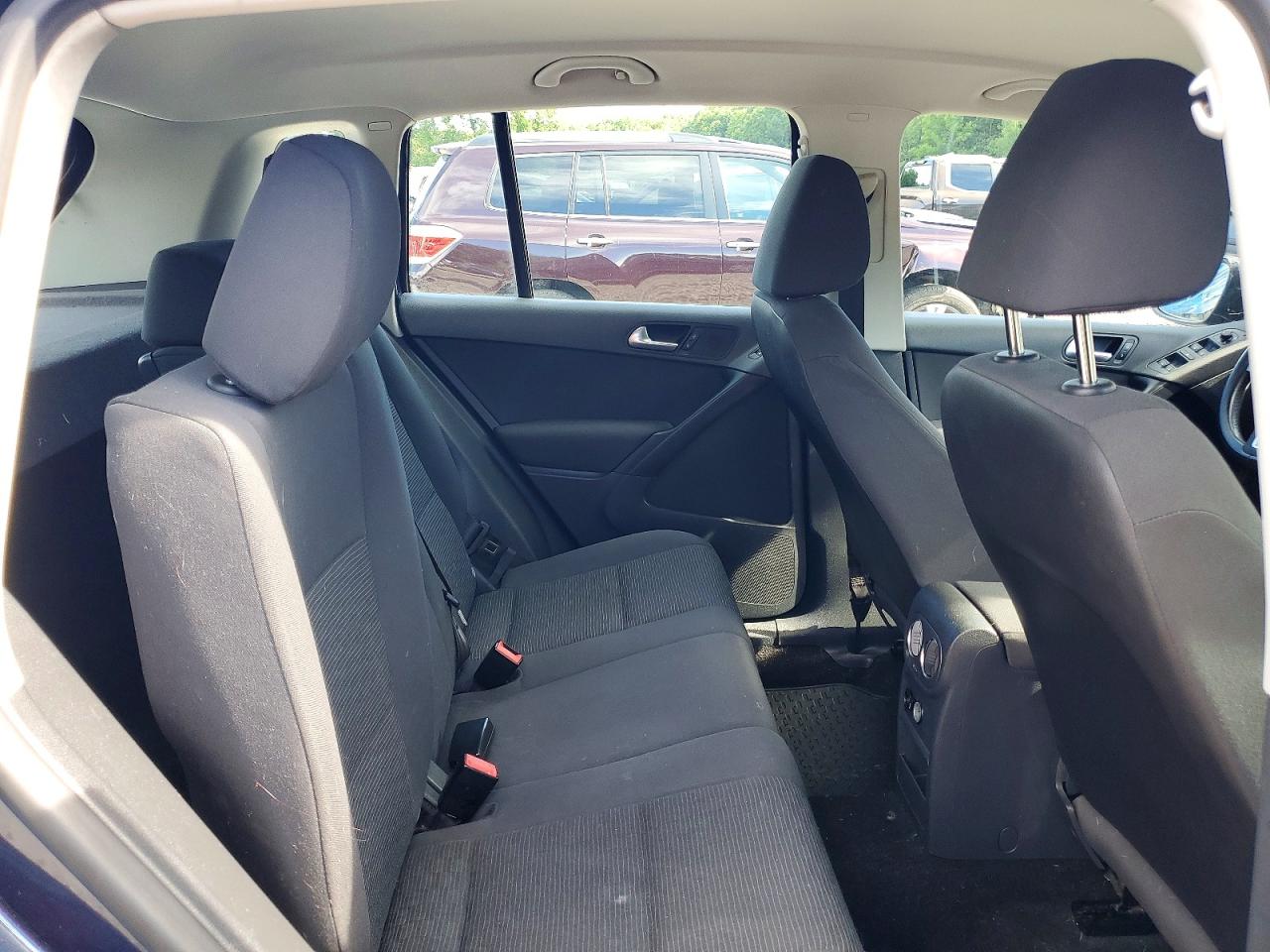 2013 Volkswagen Tiguan Blue vin: WVGBV3AX2DW072226