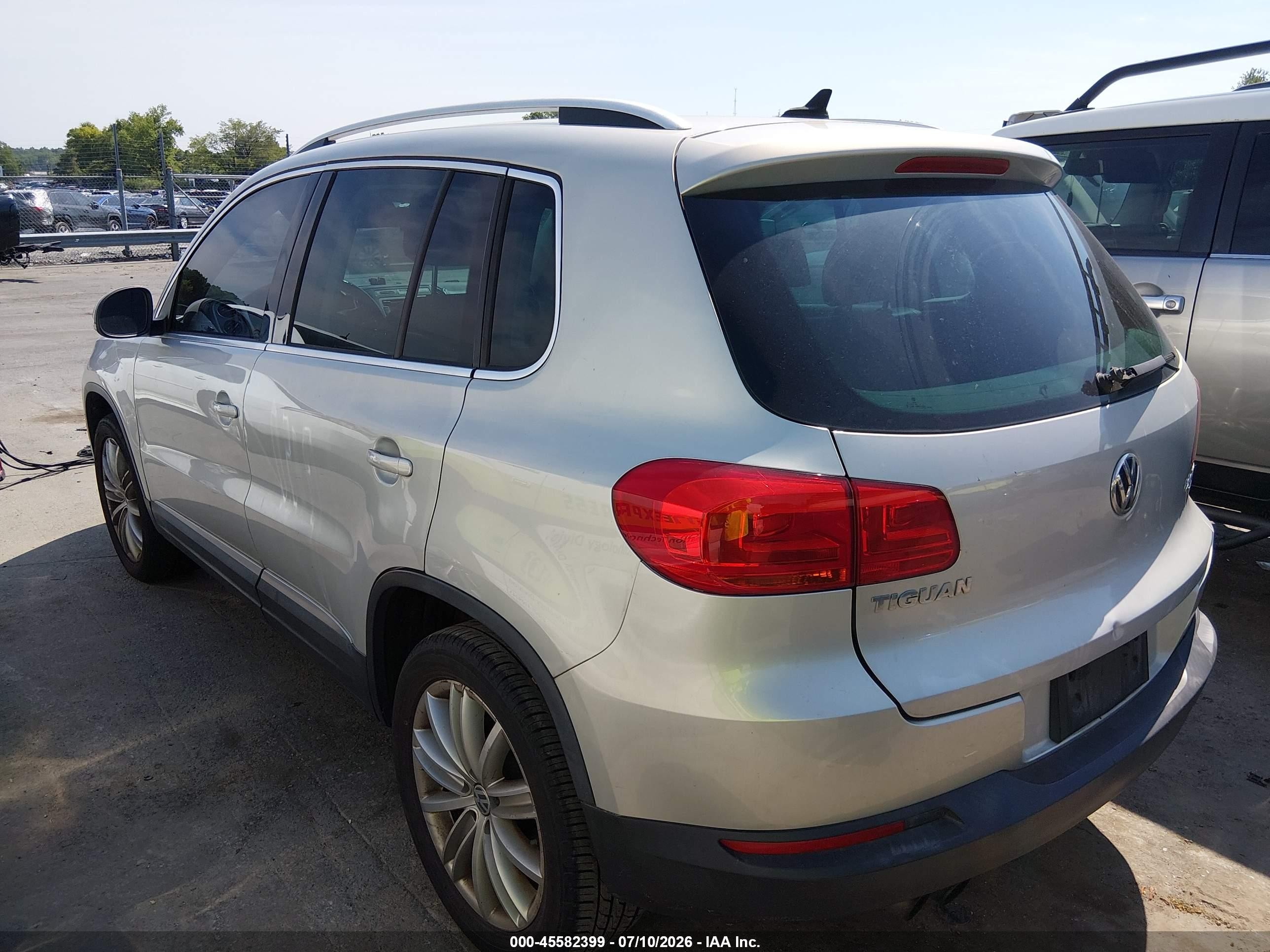 2013 Volkswagen Tiguan Se Silver vin: WVGBV3AX2DW559717