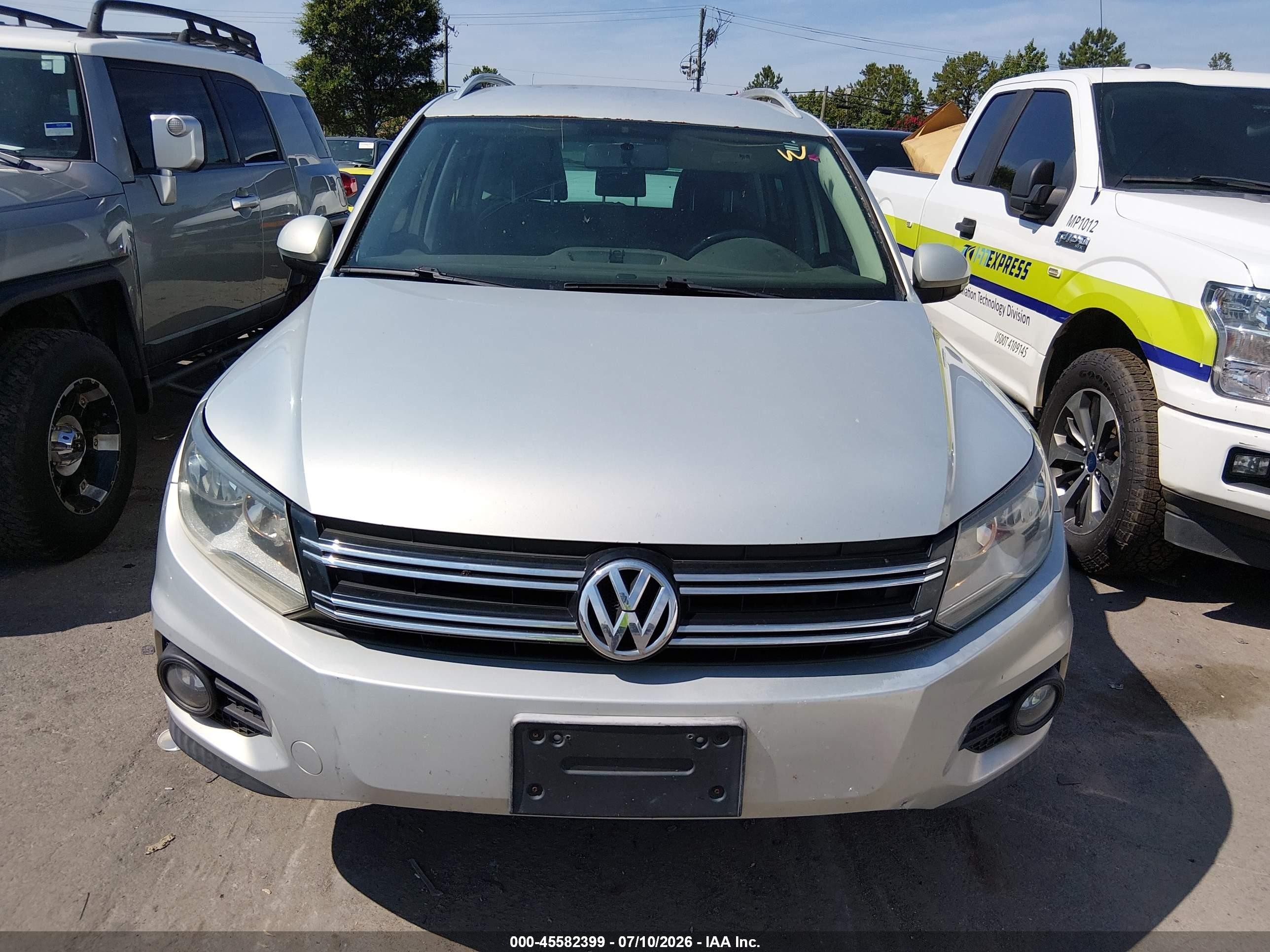 2013 Volkswagen Tiguan Se Silver vin: WVGBV3AX2DW559717