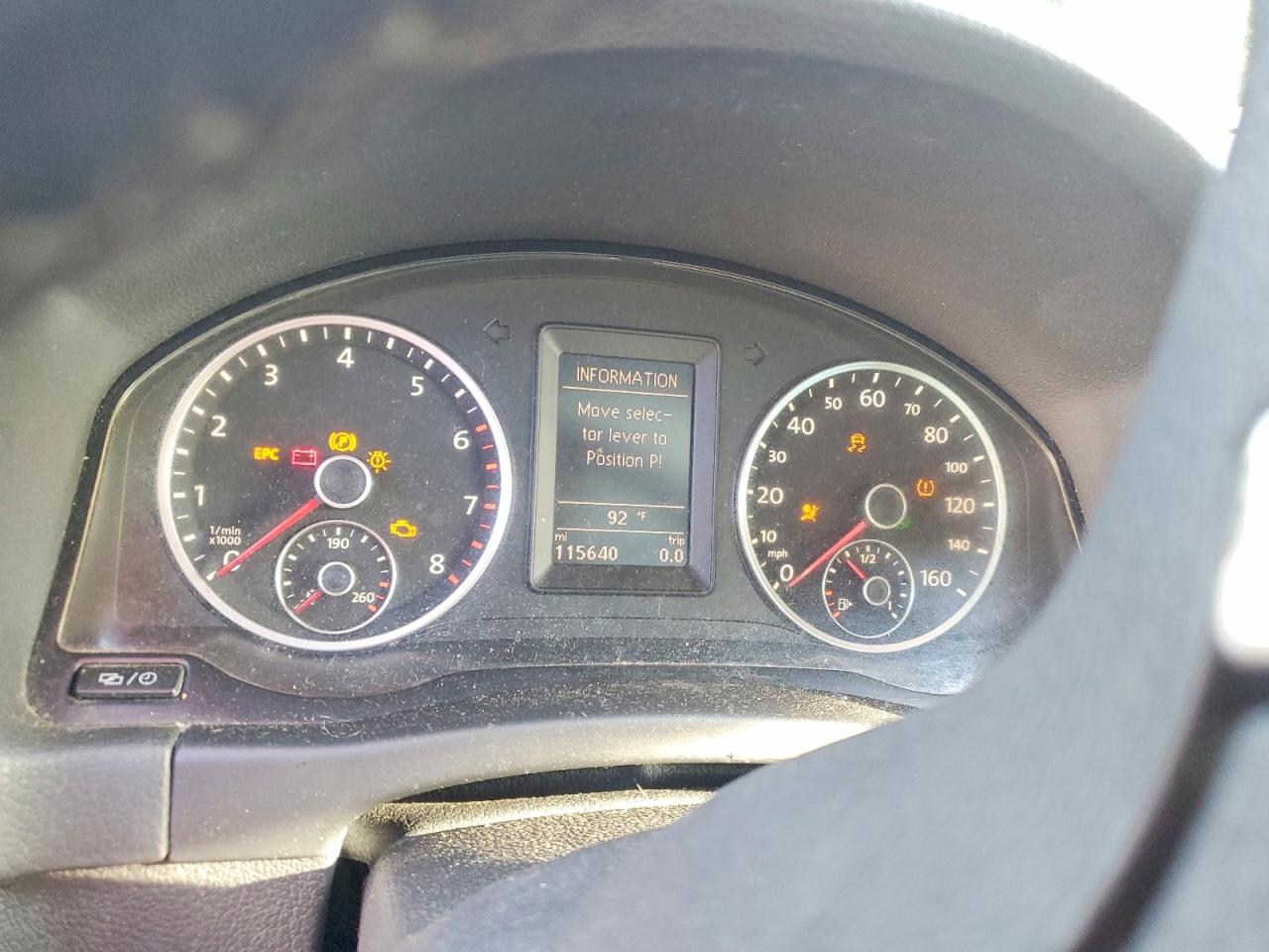 2013 Volkswagen Tiguan S Черный vin: WVGBV3AX2DW597383