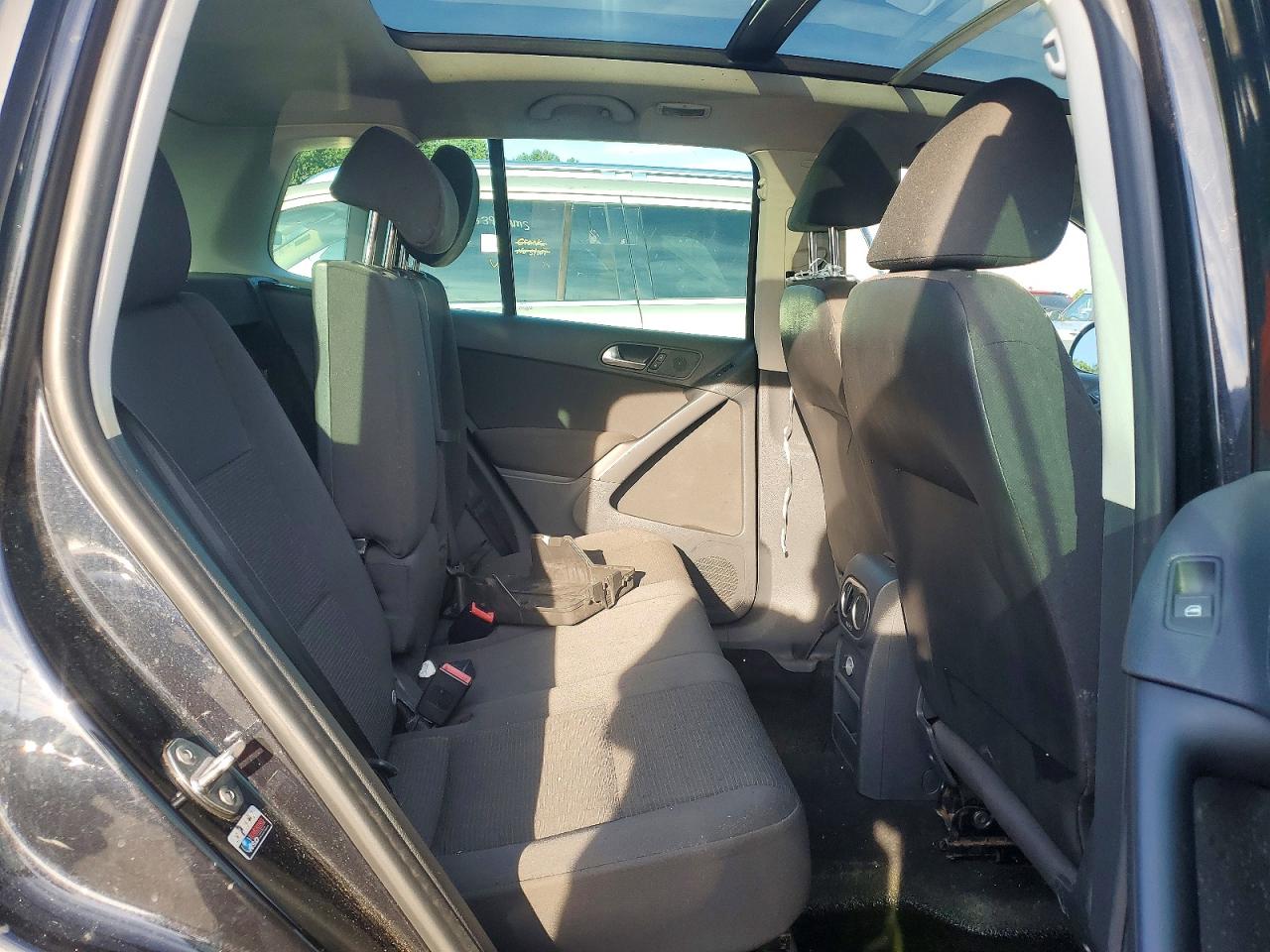 2013 Volkswagen Tiguan S Черный vin: WVGBV3AX2DW597383