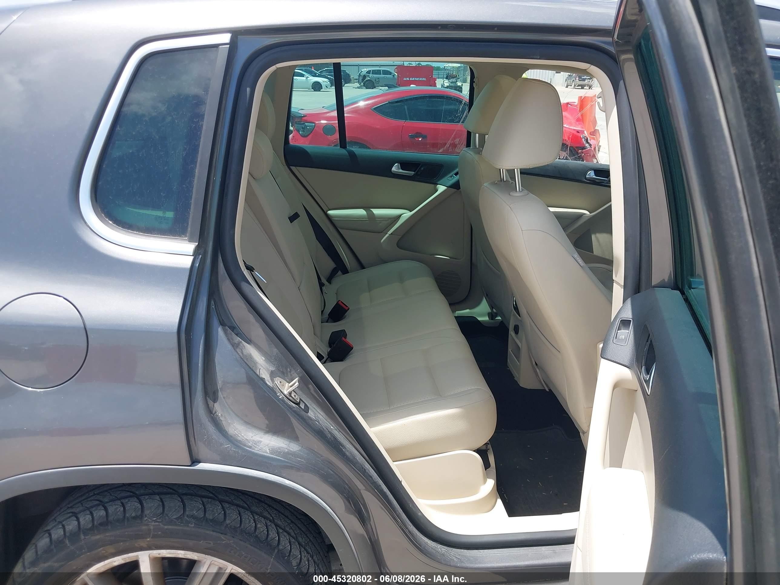 2013 Volkswagen Tiguan Se Серый vin: WVGBV3AX2DW623867