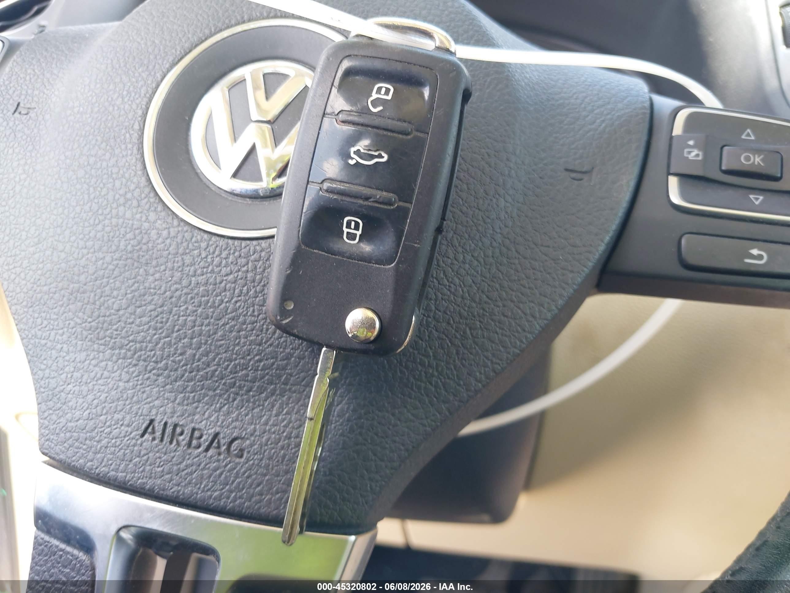 2013 Volkswagen Tiguan Se Серый vin: WVGBV3AX2DW623867
