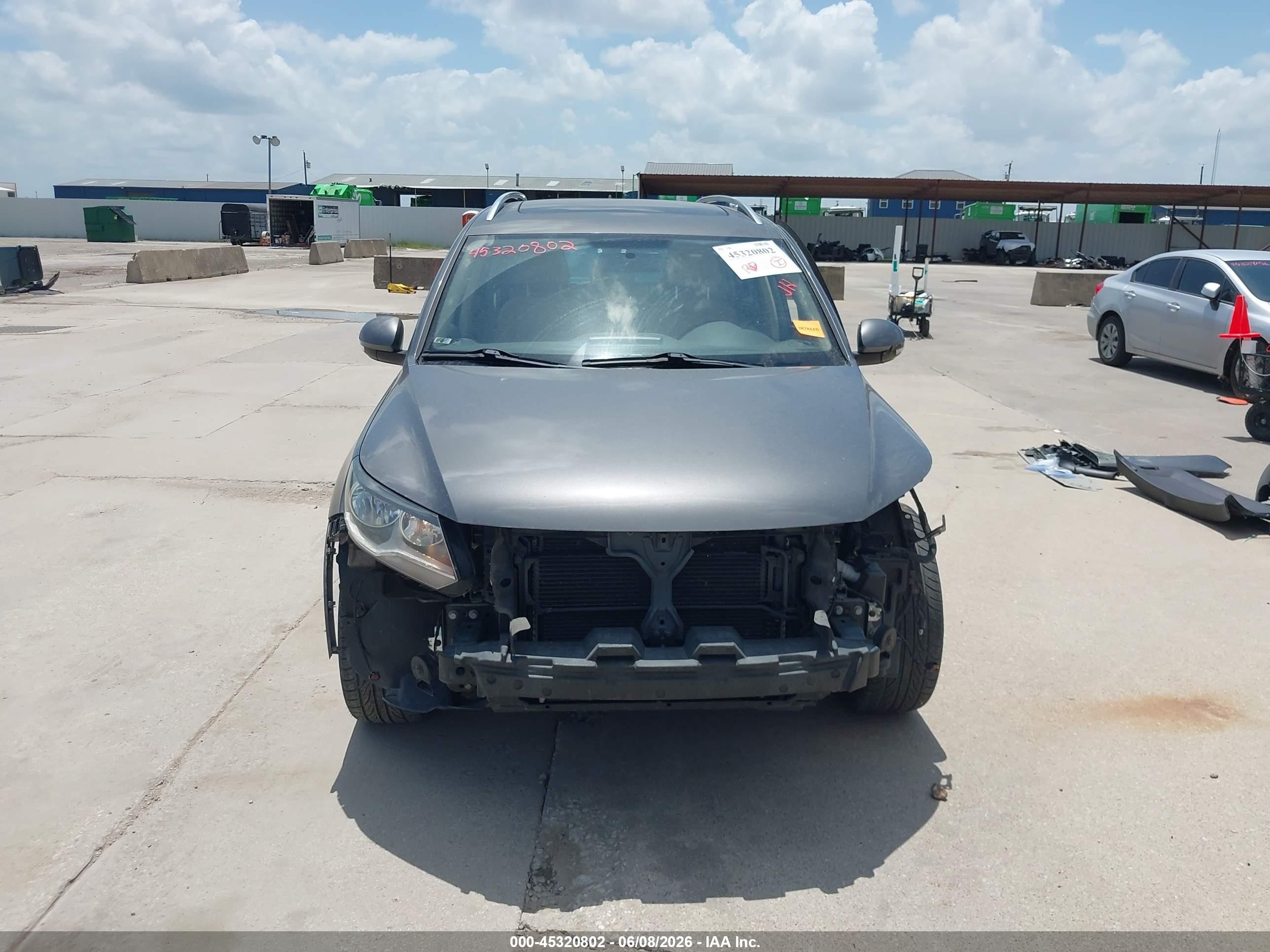 2013 Volkswagen Tiguan Se Серый vin: WVGBV3AX2DW623867