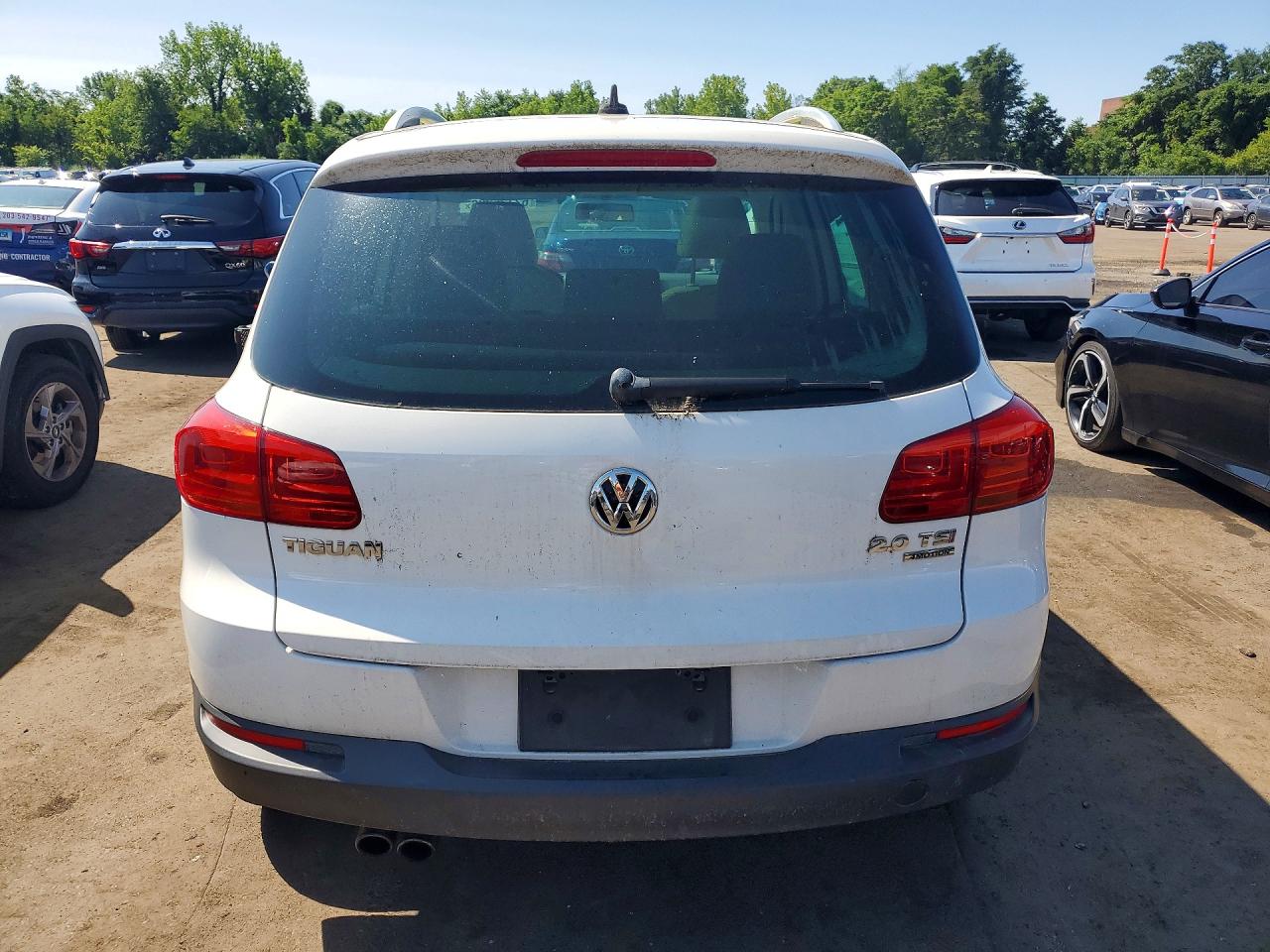 2014 Volkswagen Tiguan S White vin: WVGBV3AX2EW523382