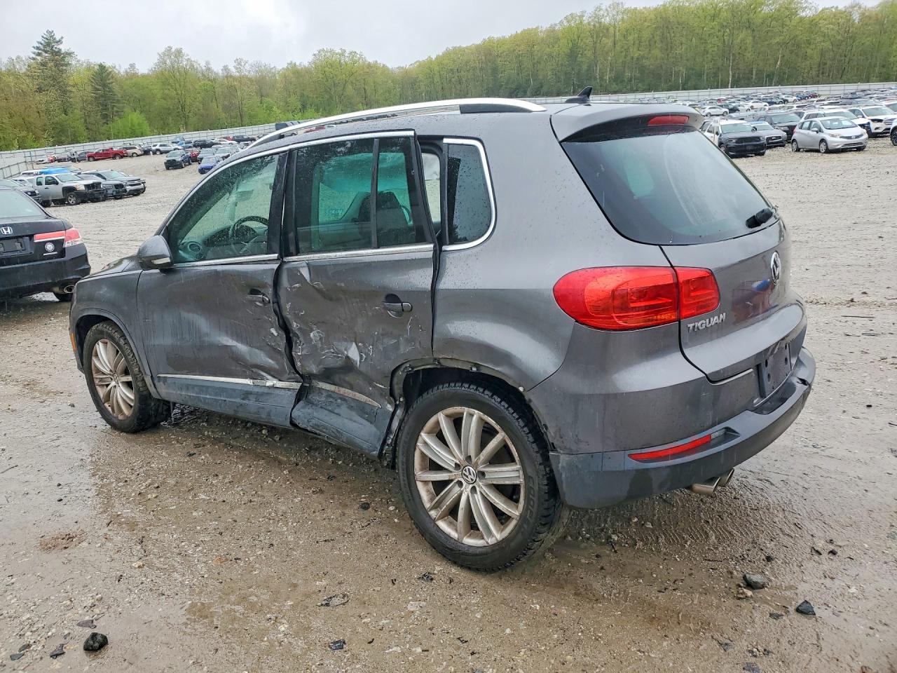 2014 Volkswagen Tiguan S Gray vin: WVGBV3AX2EW535242