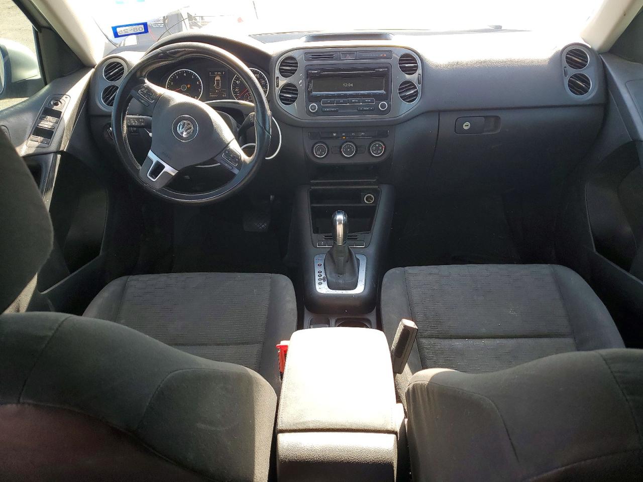 2014 Volkswagen Tiguan S Silver vin: WVGBV3AX2EW541820