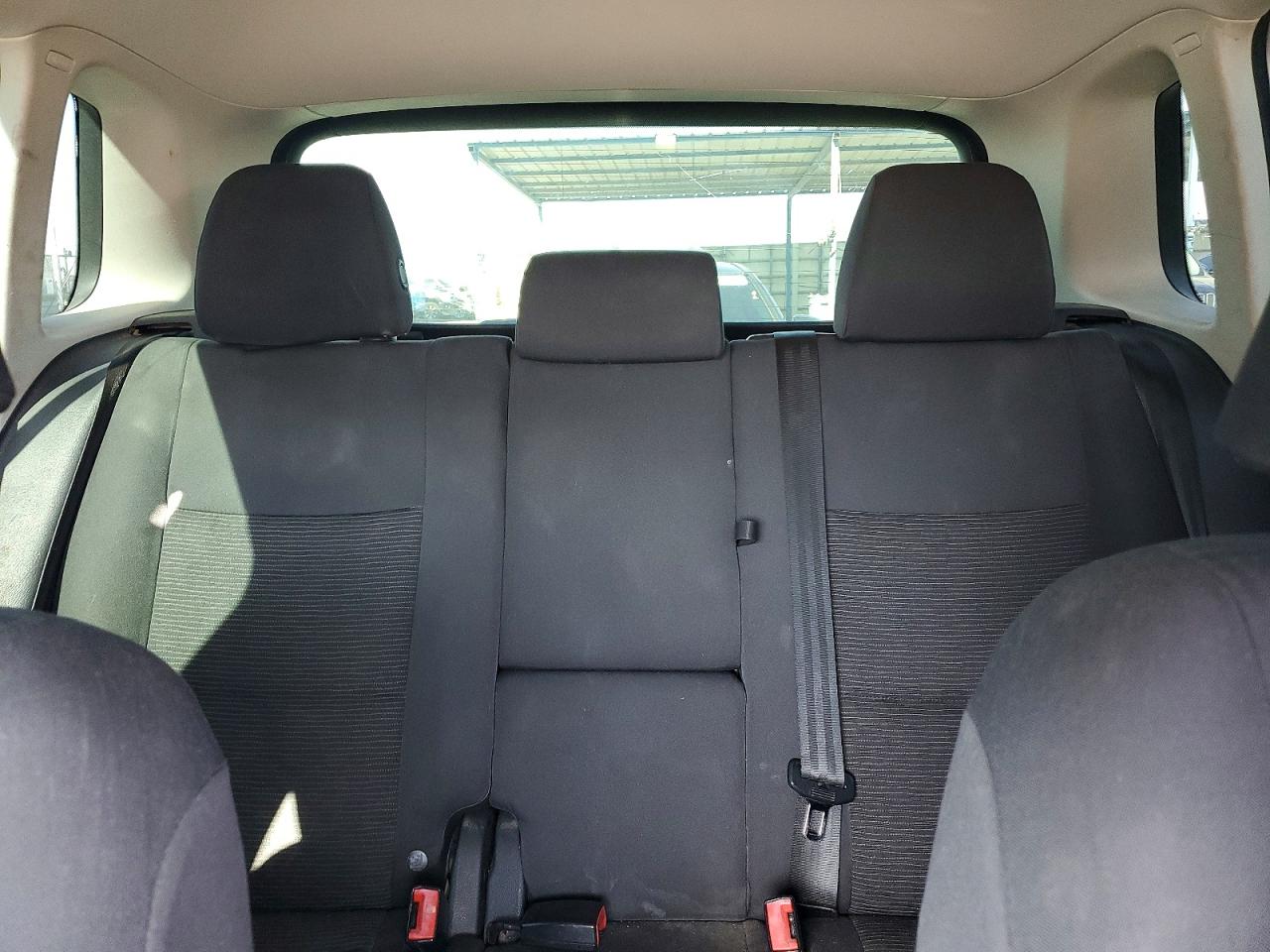 2014 Volkswagen Tiguan S Silver vin: WVGBV3AX2EW541820