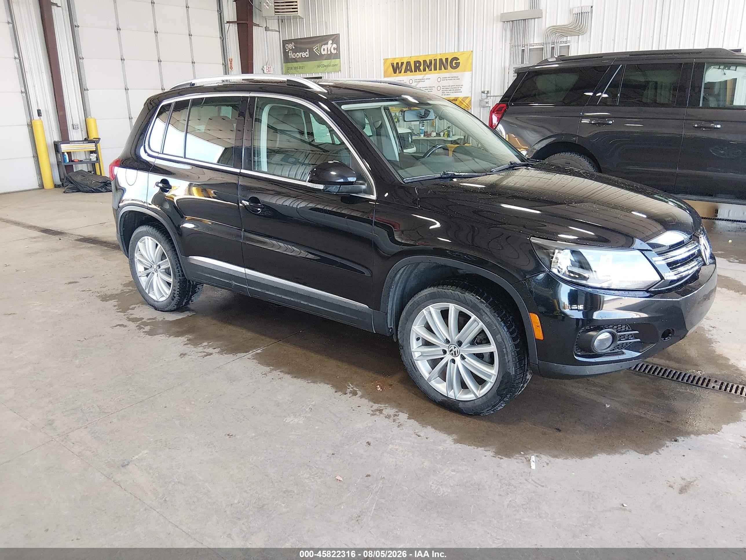 2014 Volkswagen Tiguan Se Black vin: WVGBV3AX2EW568984