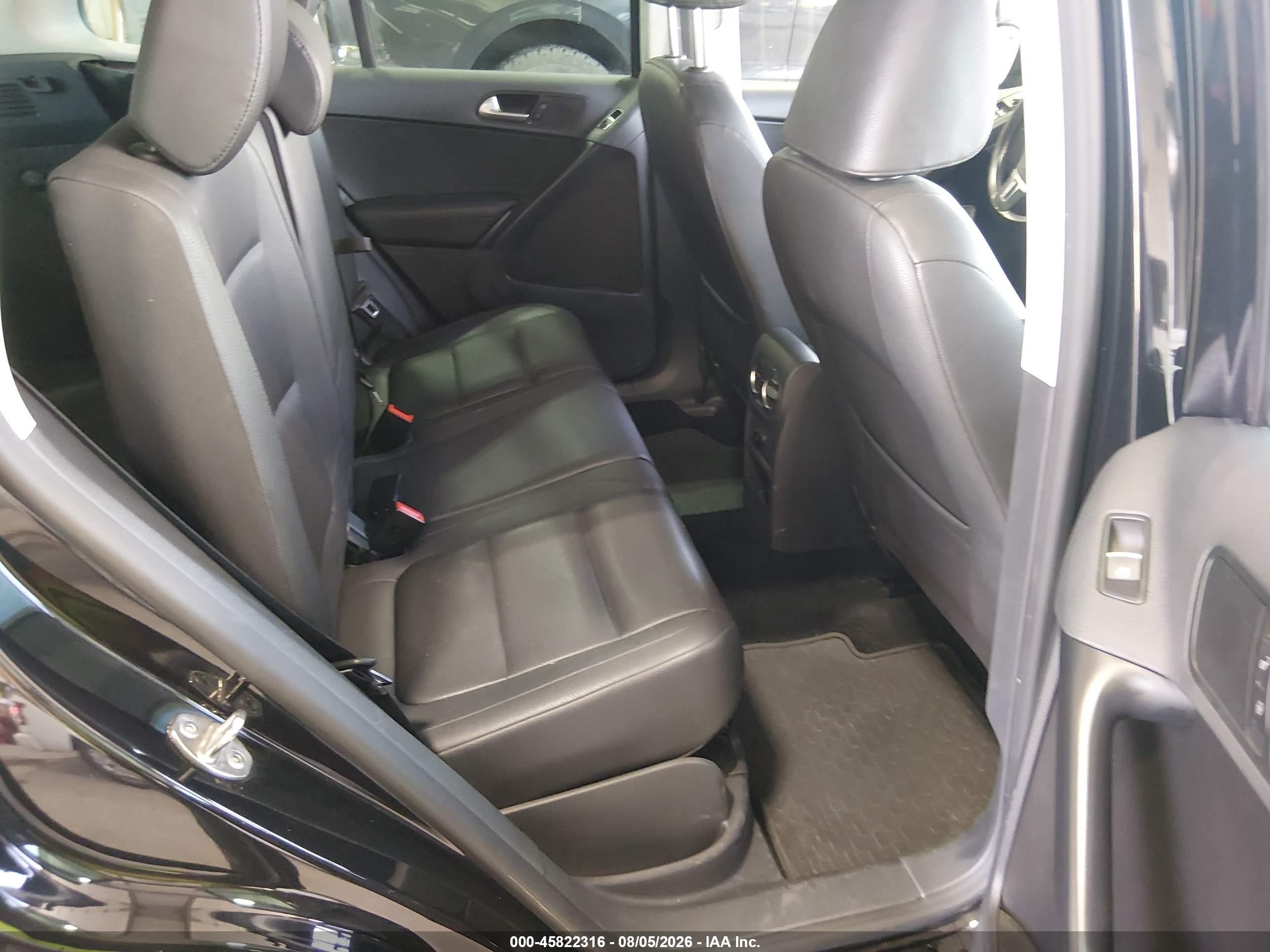2014 Volkswagen Tiguan Se Черный vin: WVGBV3AX2EW568984