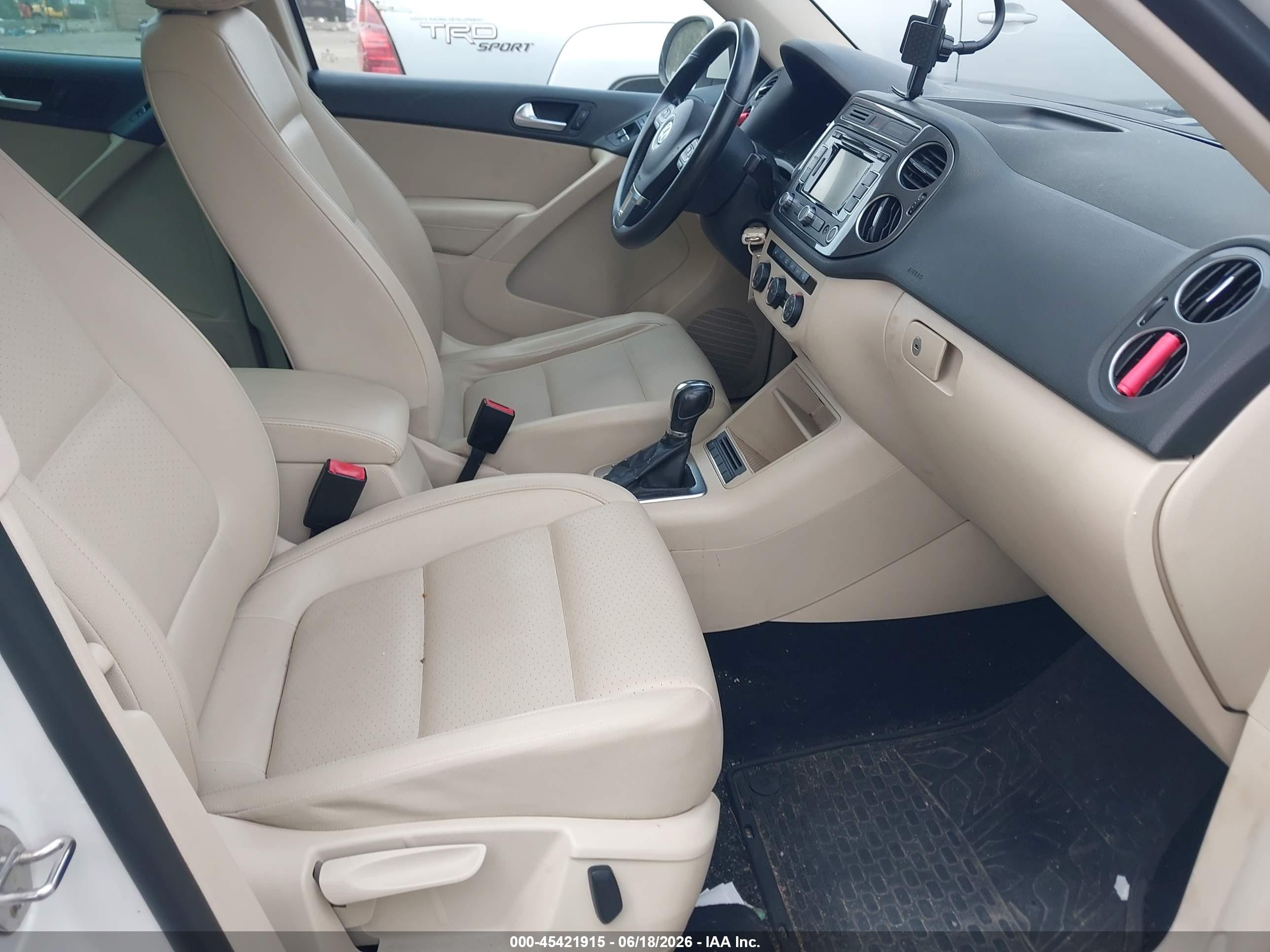 2013 Volkswagen Tiguan Se Белый vin: WVGBV3AX3DW057170